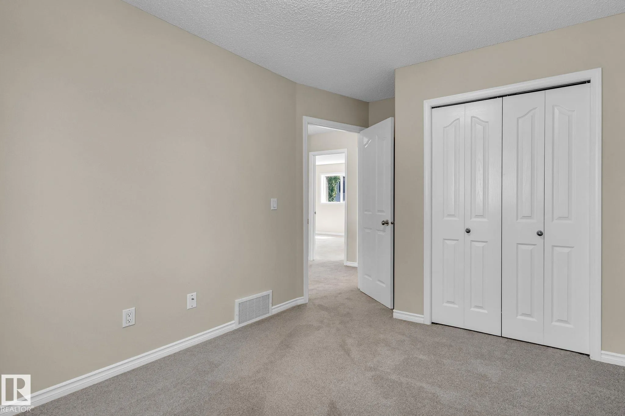 130 CHAMPLAIN Place