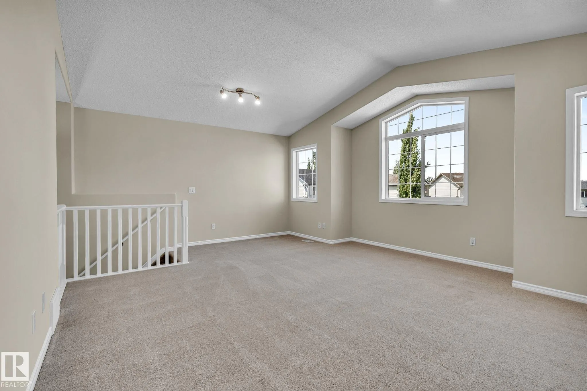 130 CHAMPLAIN Place