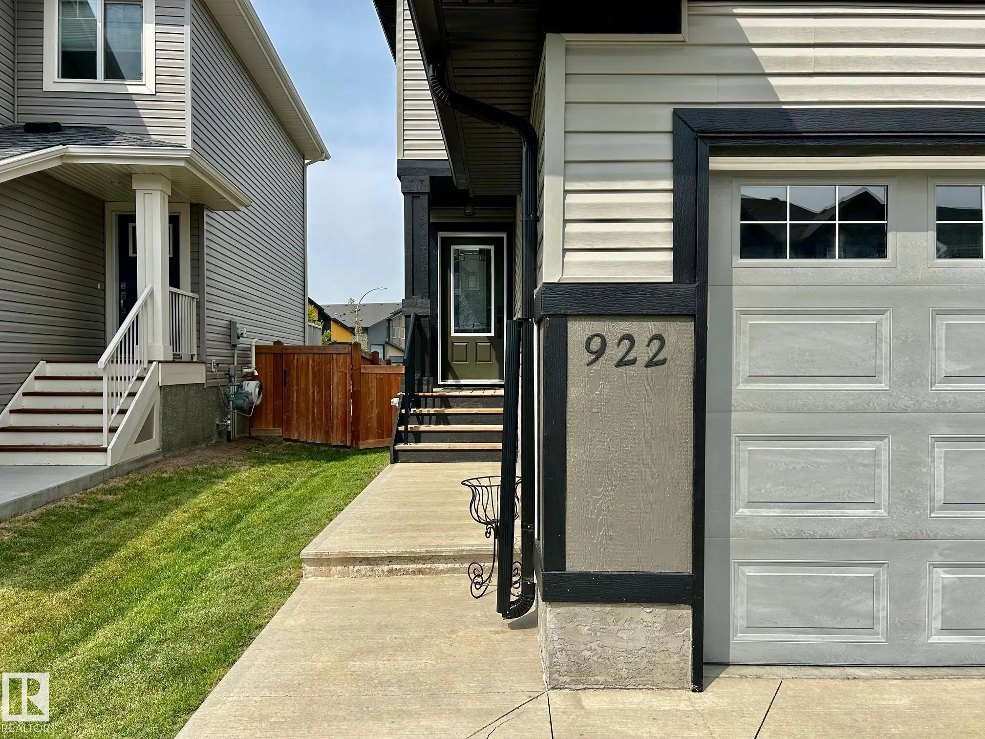 922 MORRIS Way