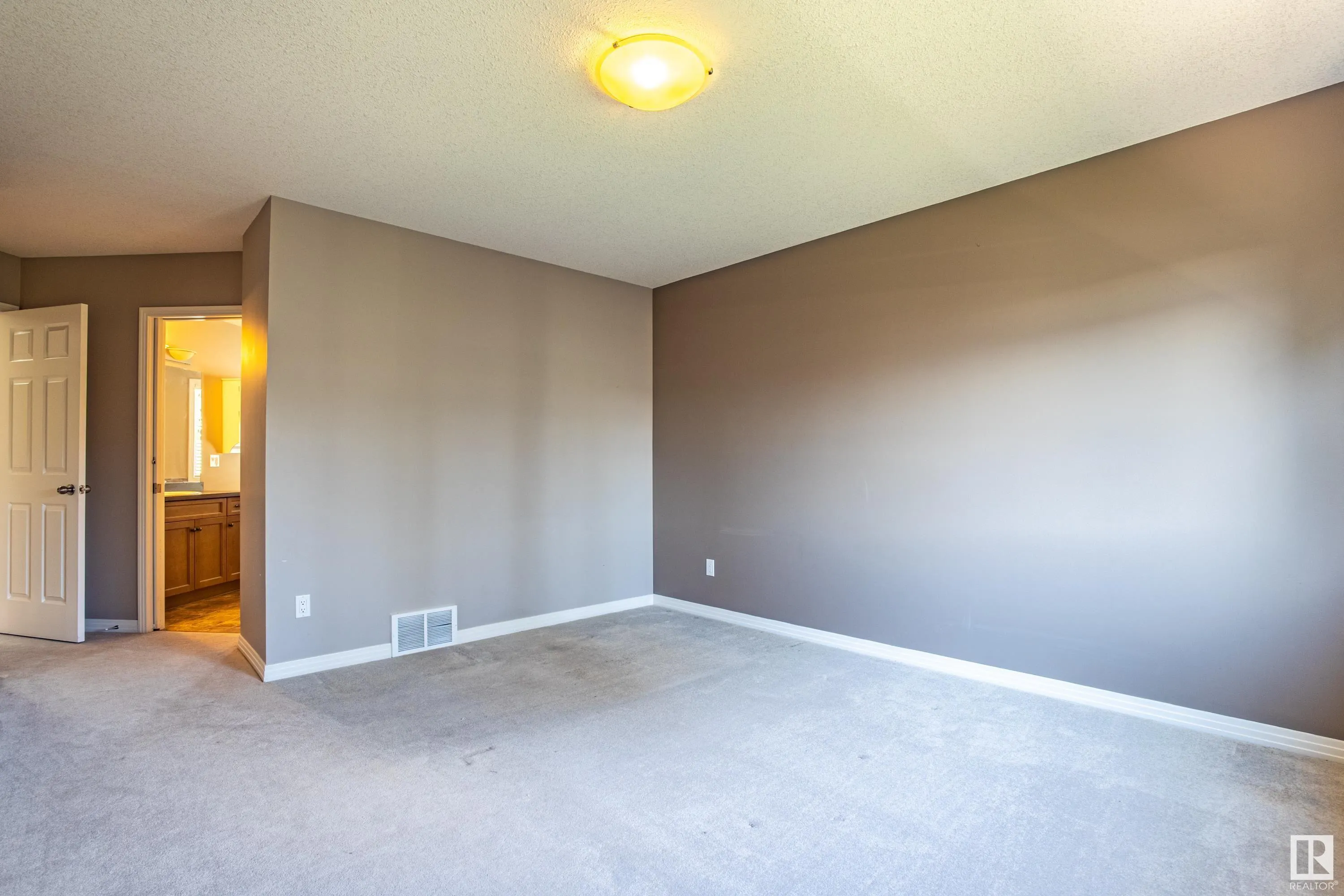 70 RUE MONTALET