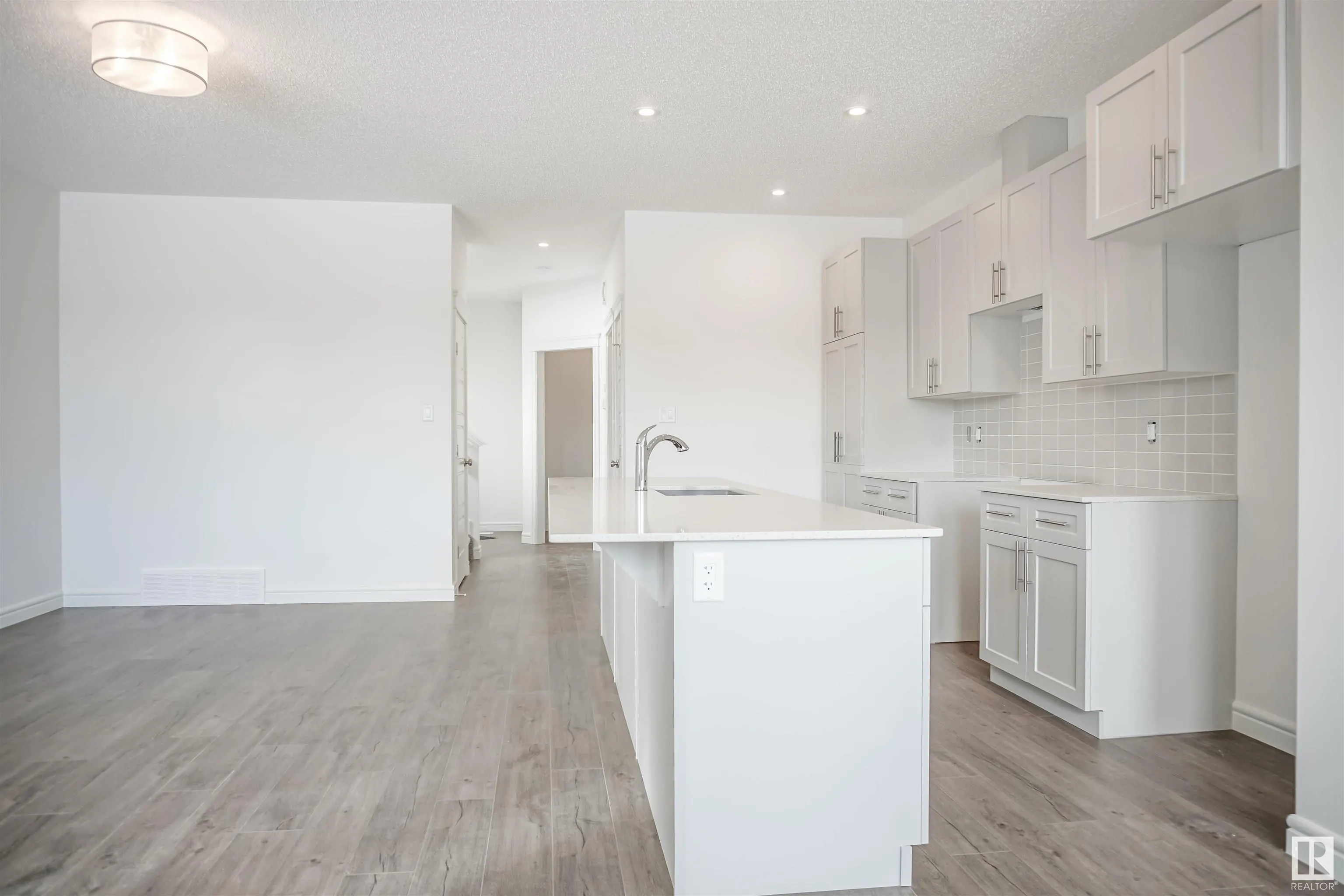 1182 South Creek Wynd