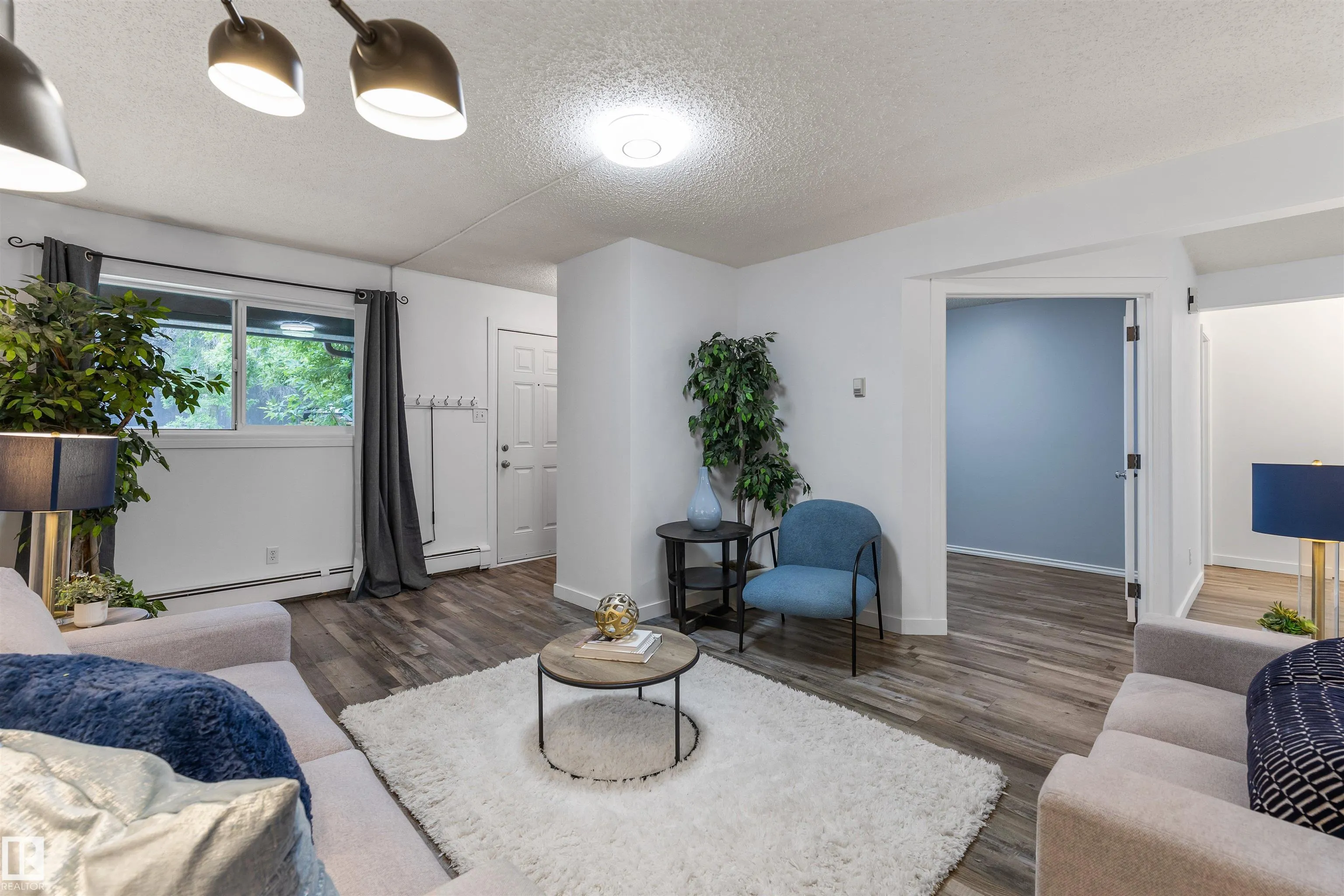 8011 TUDOR Glen