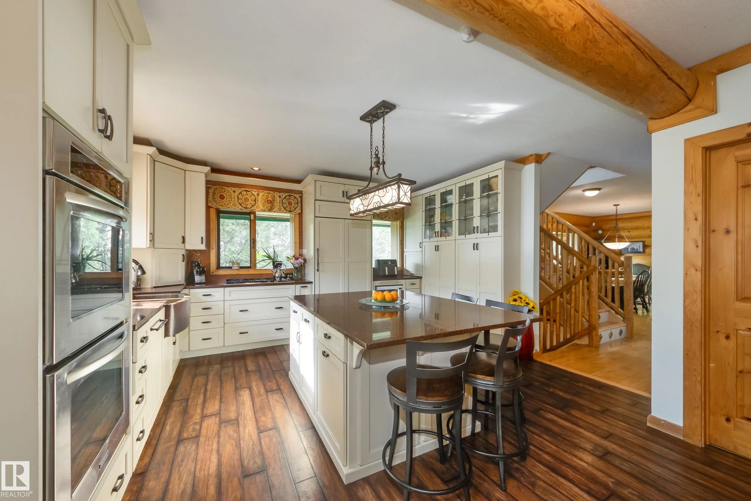 1524 PARKLAND Drive