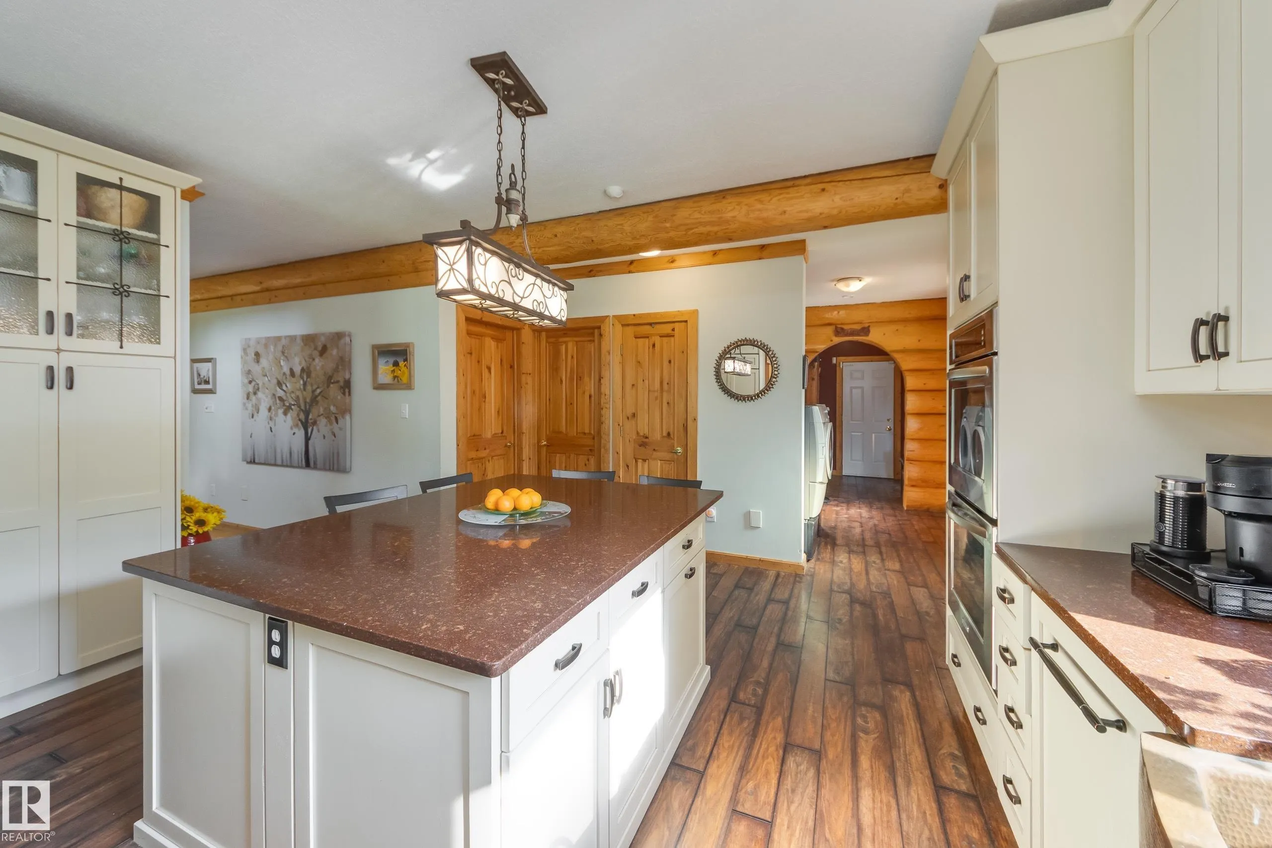 1524 PARKLAND Drive