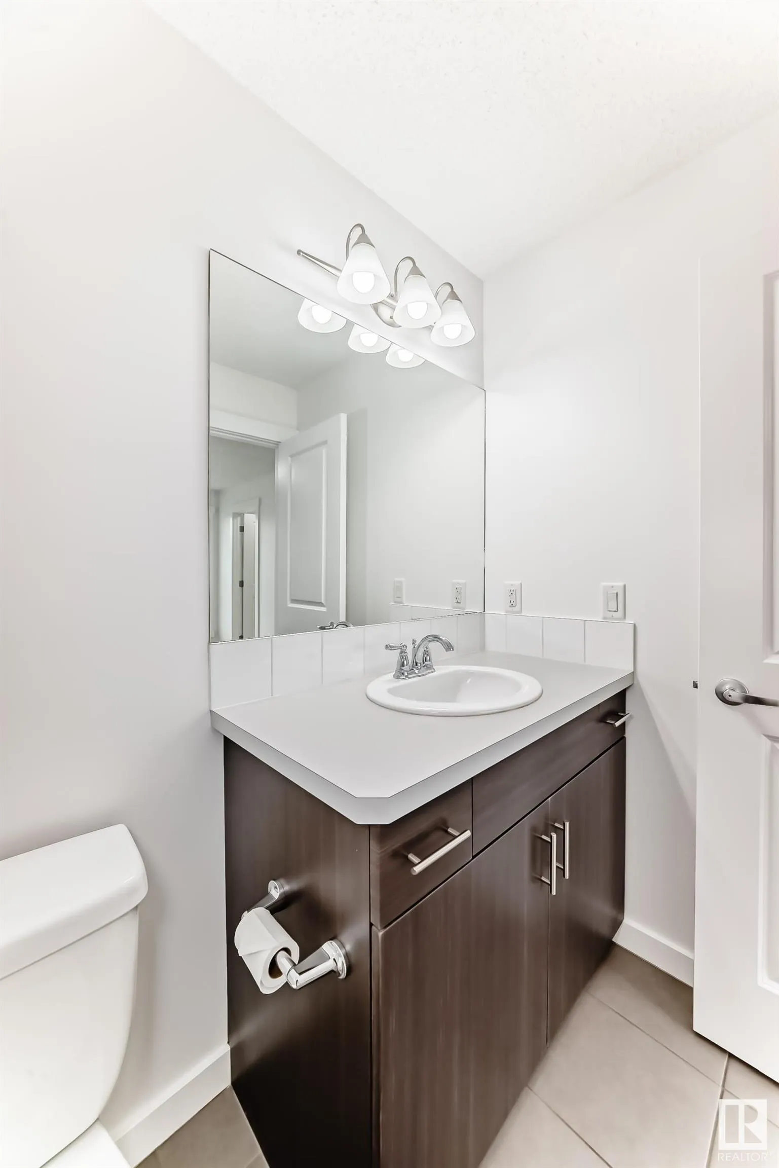 359 SIMMONDS Way