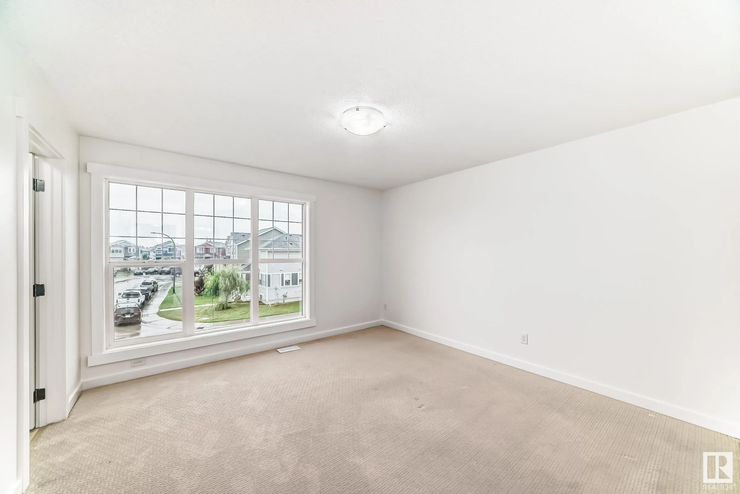 359 SIMMONDS Way