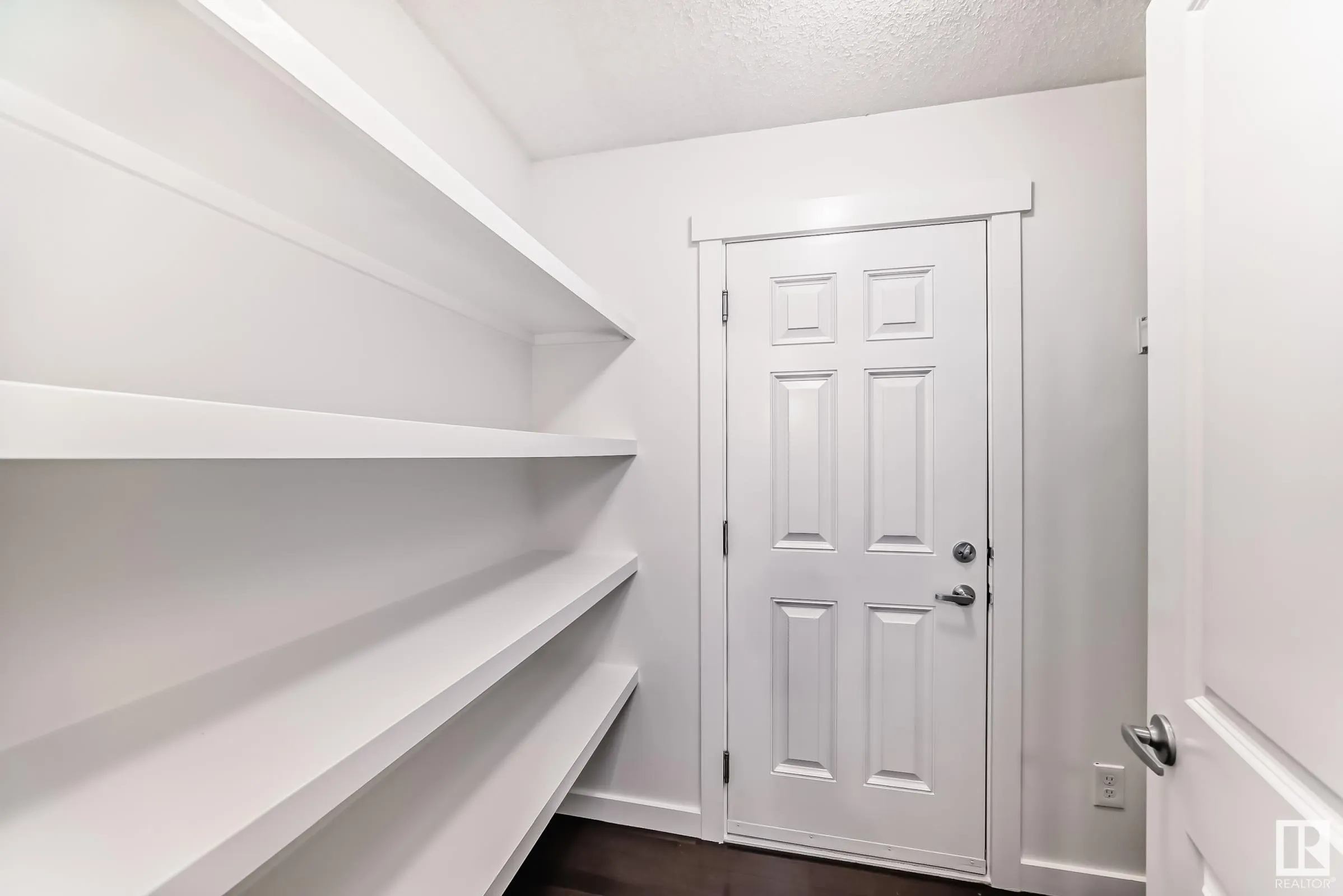 359 SIMMONDS Way