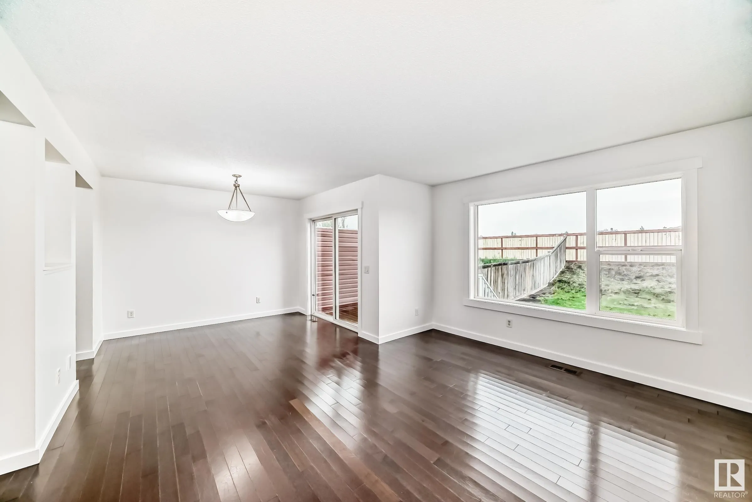 359 SIMMONDS Way