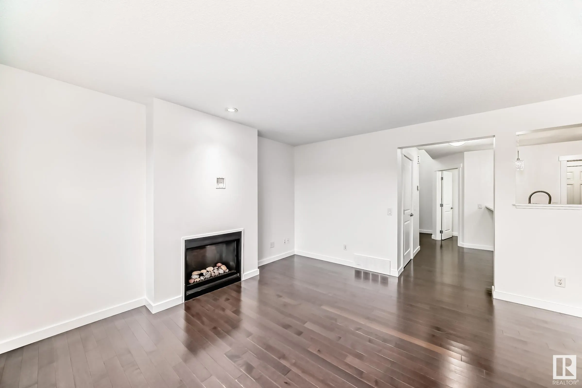 359 SIMMONDS Way