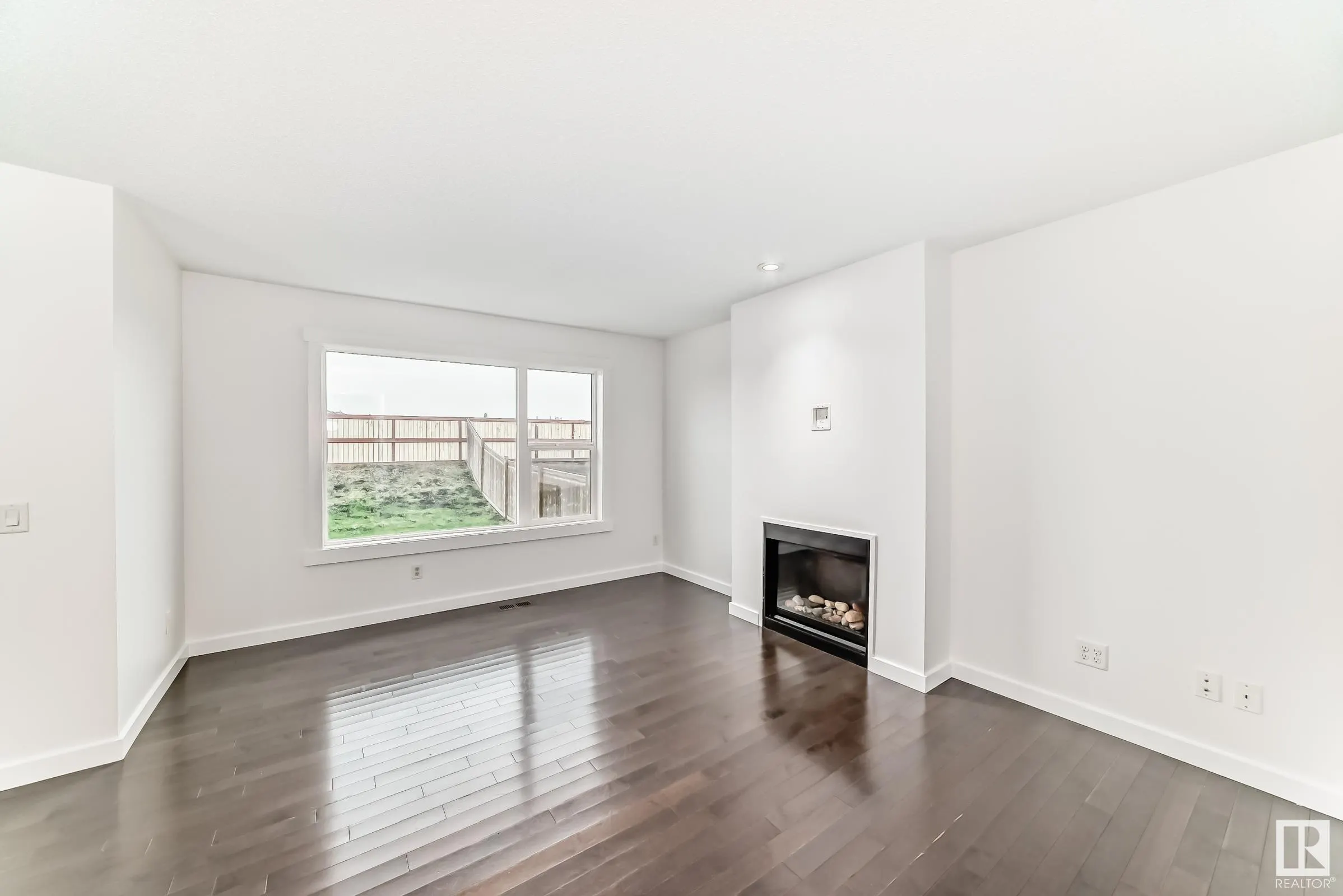 359 SIMMONDS Way