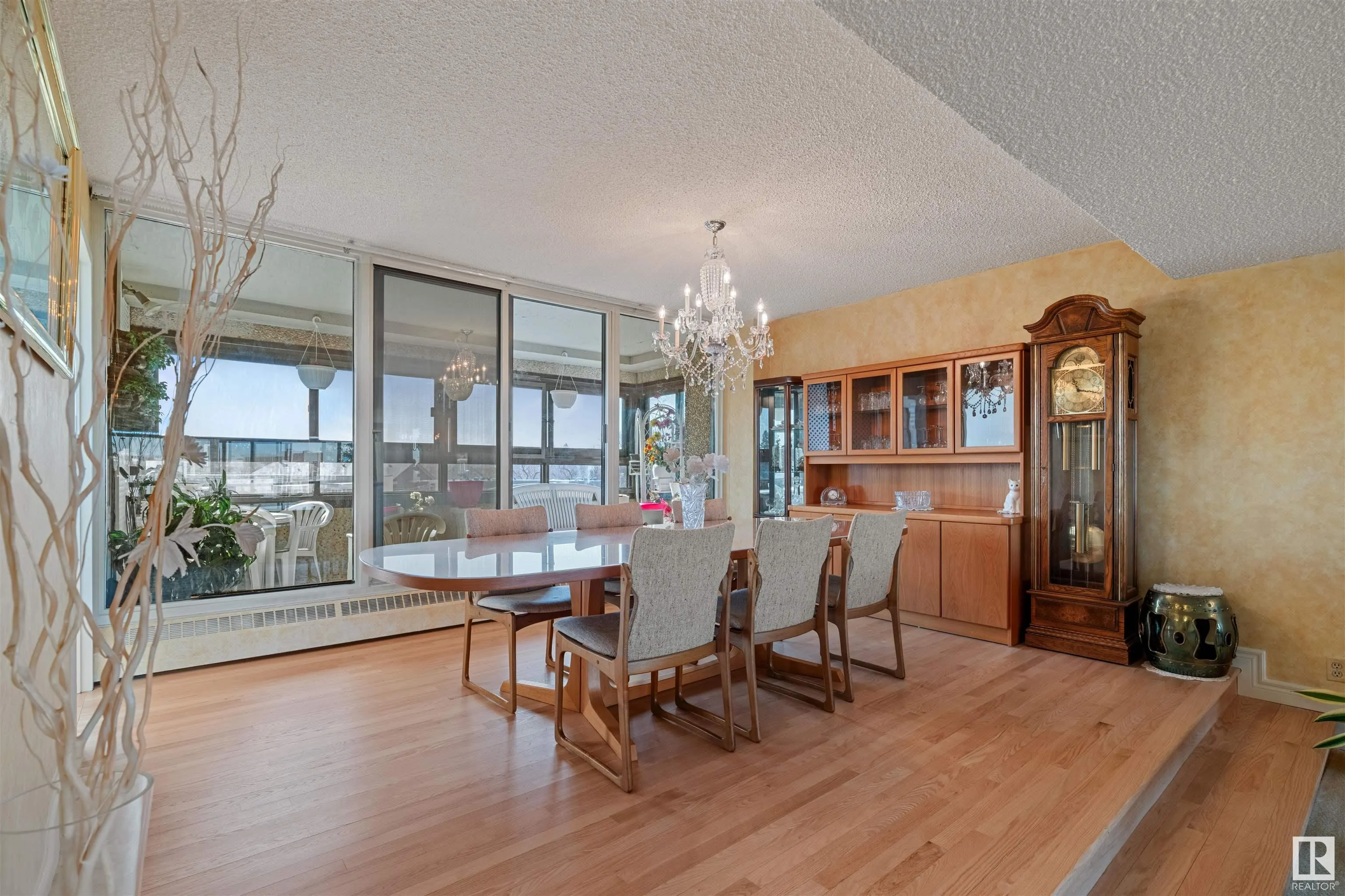 9929 SASKATCHEWAN Drive