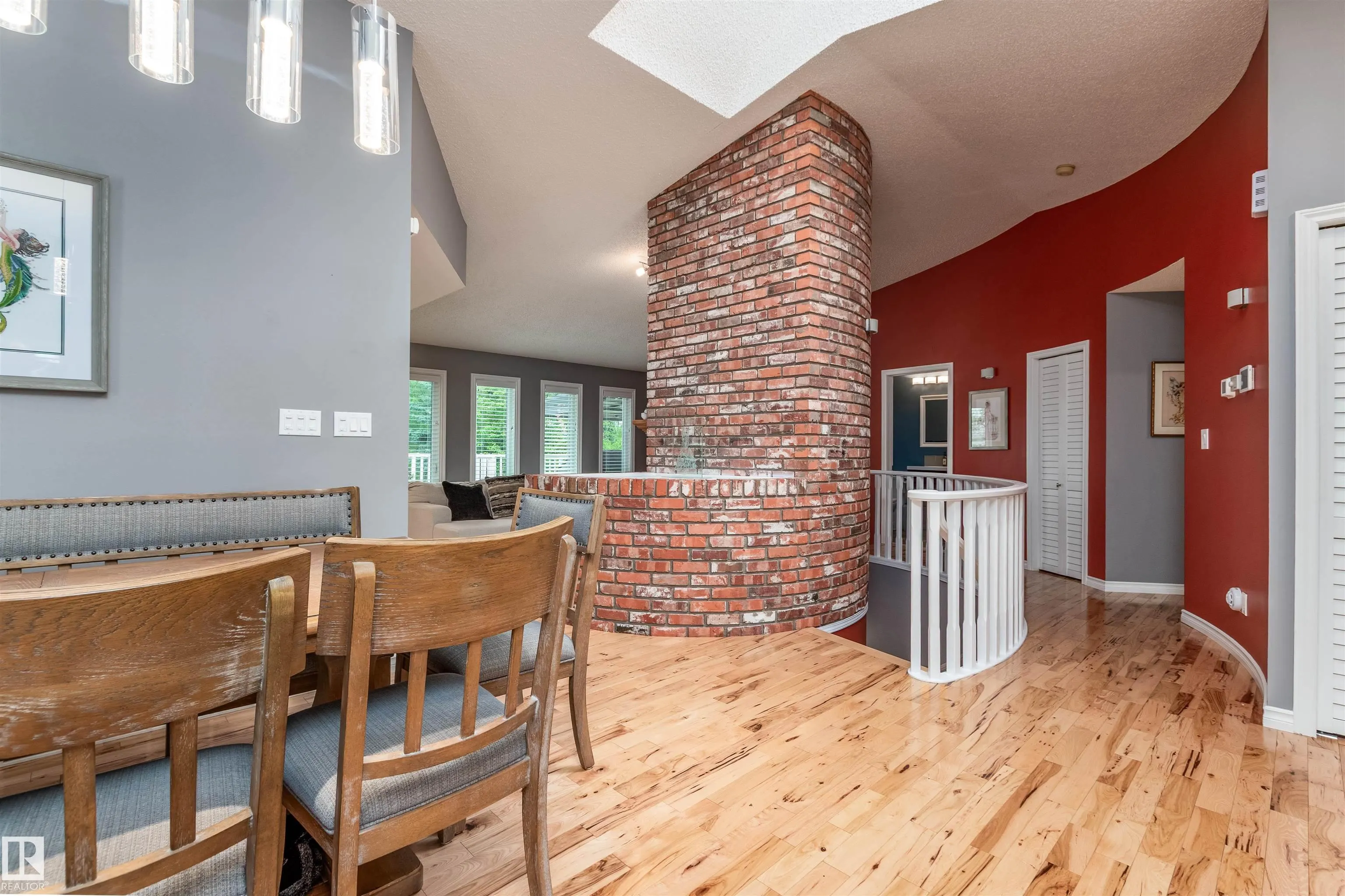8 CARMEL Close