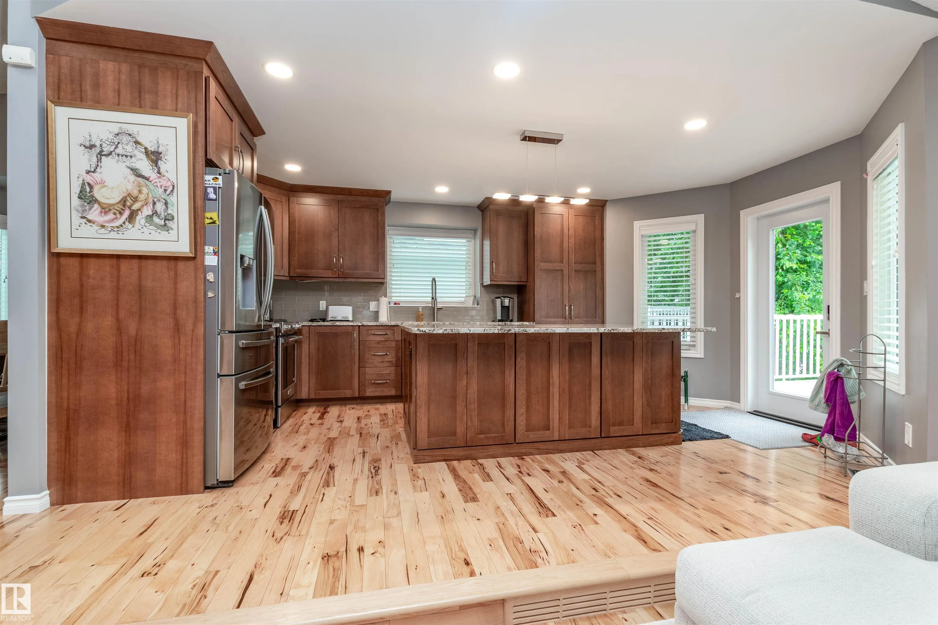 8 CARMEL Close