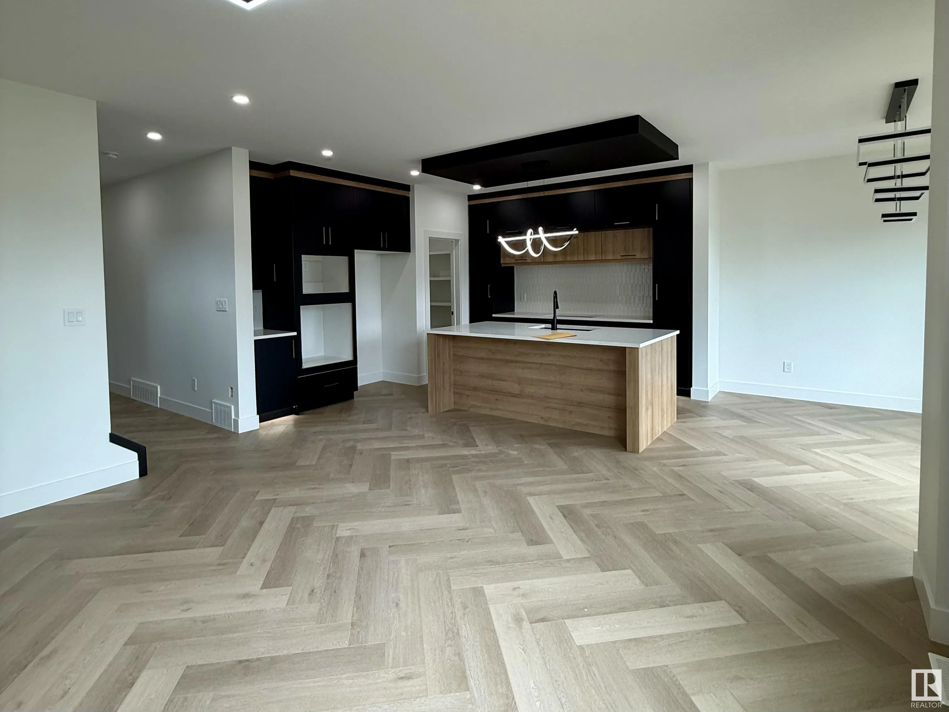 3248 PELERIN Crescent