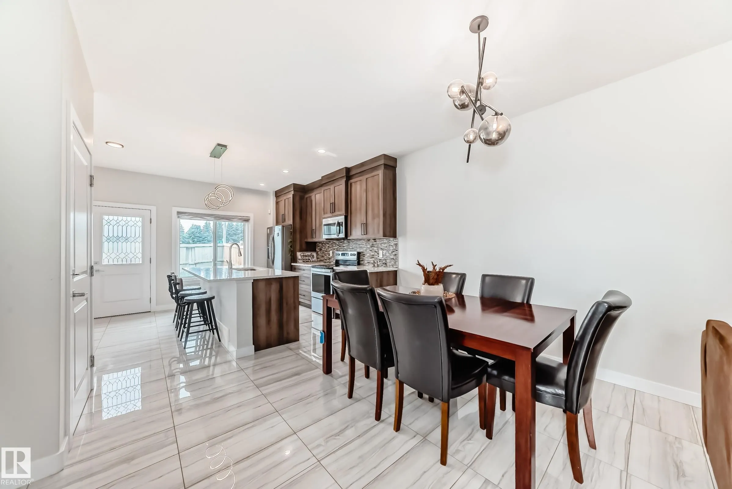 7656 creighton Place