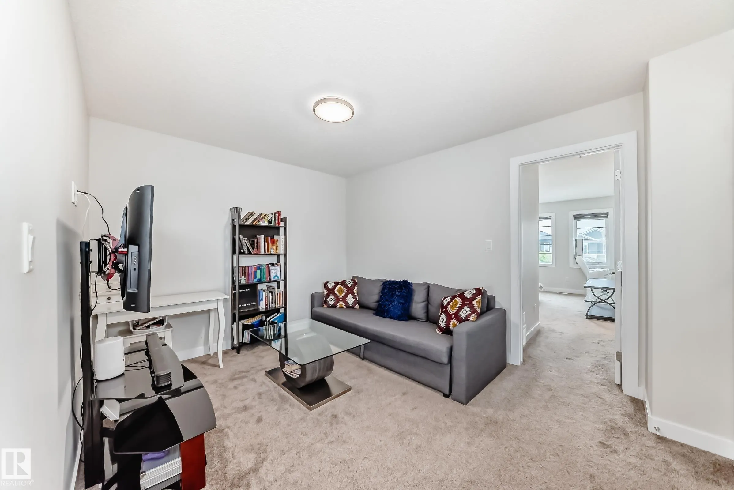 7656 creighton Place