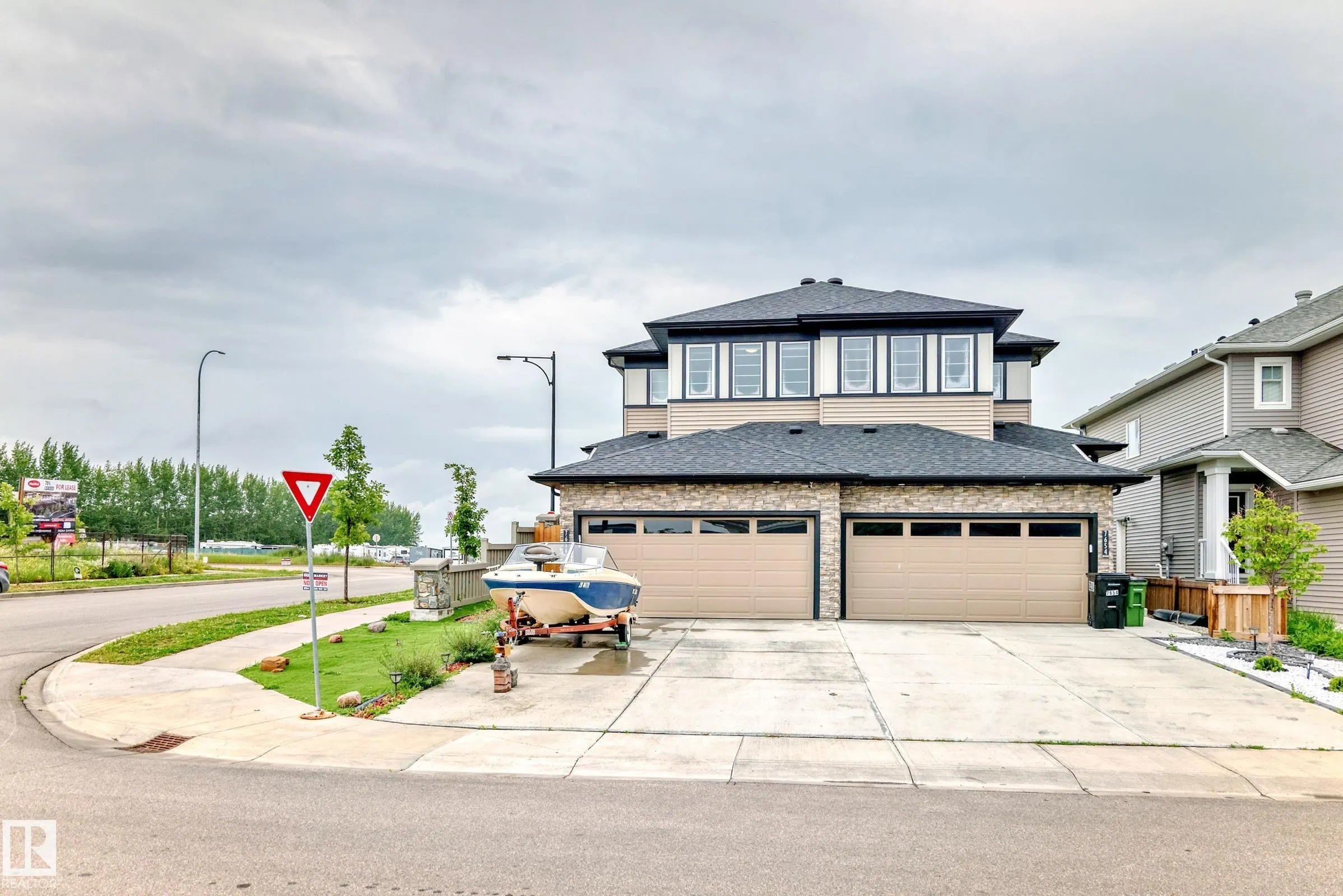 7656 creighton Place