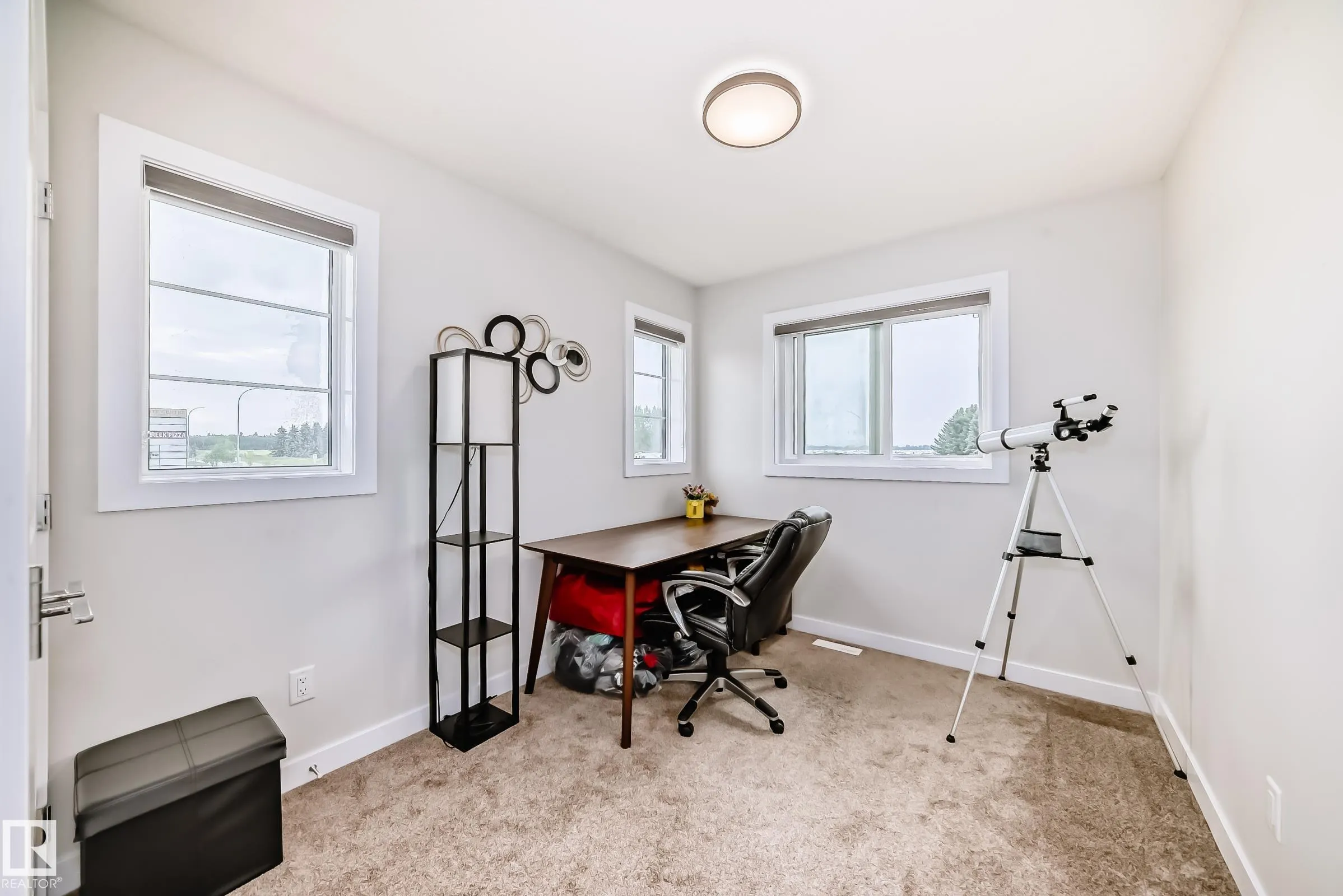 7656 creighton Place