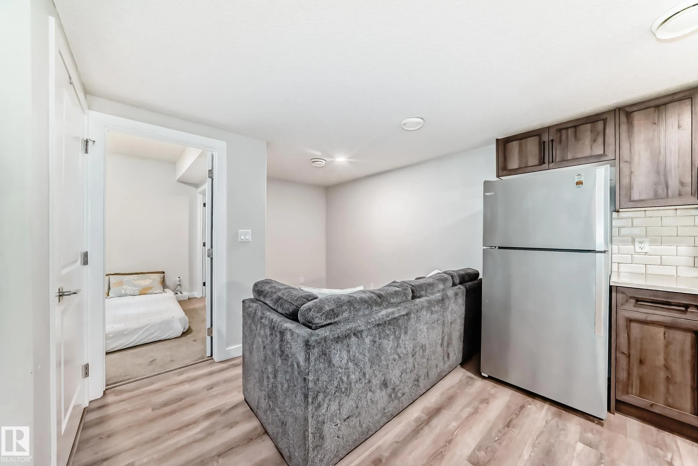 7656 creighton Place