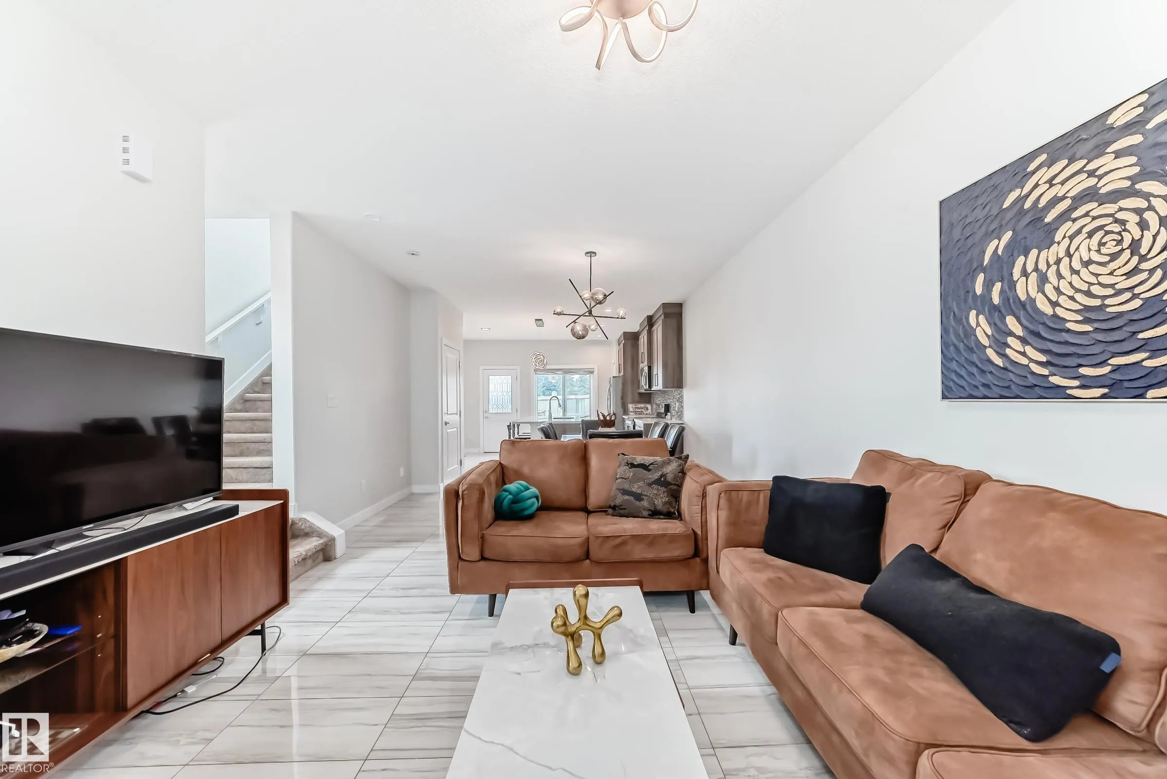 7656 creighton Place