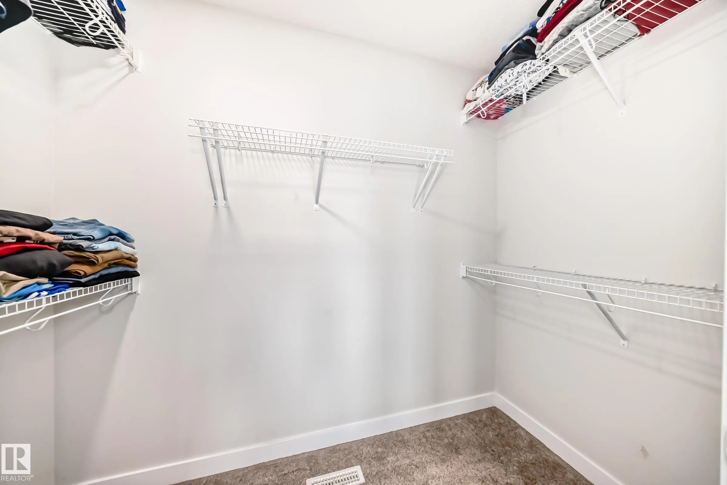 7656 creighton Place