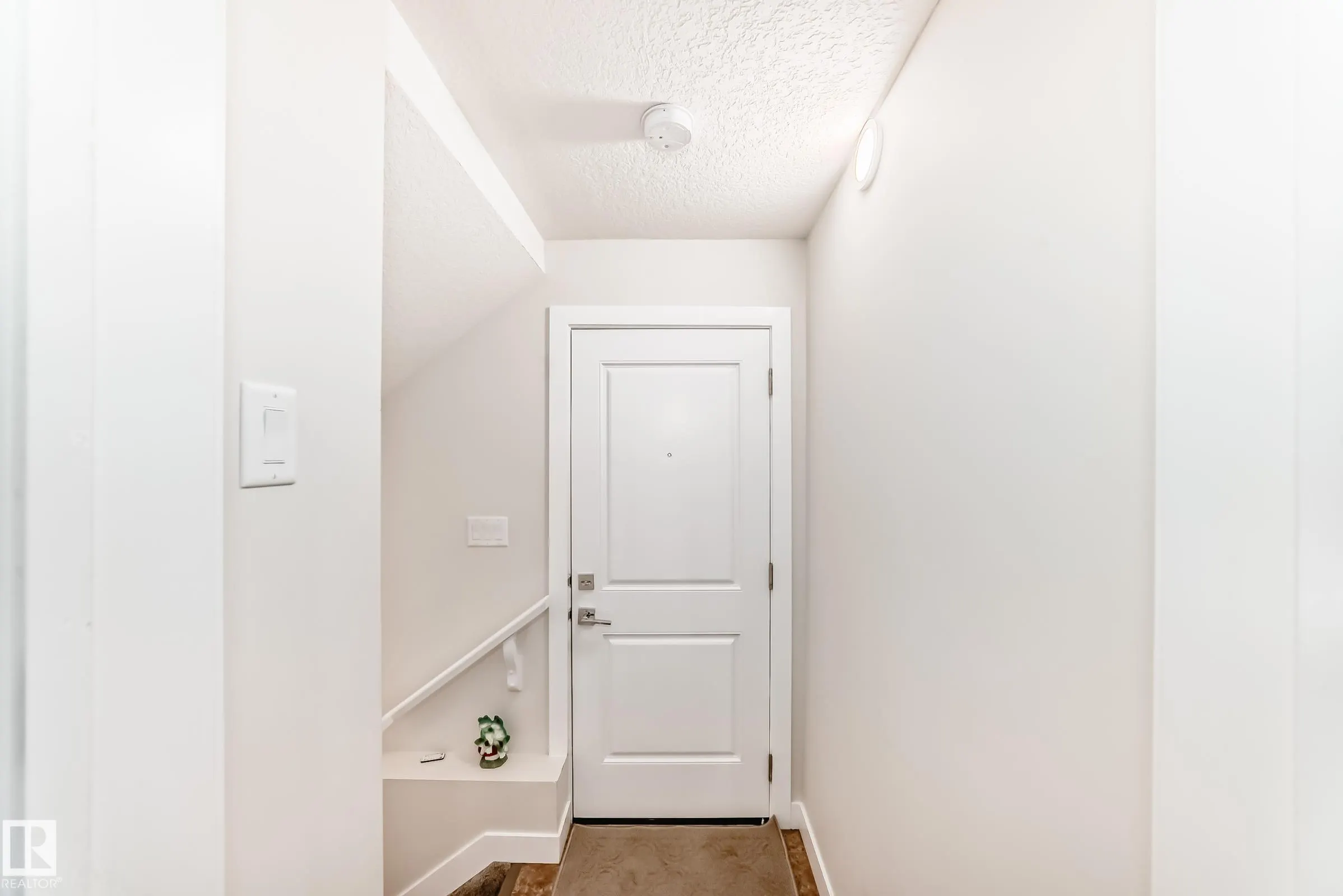 7656 creighton Place