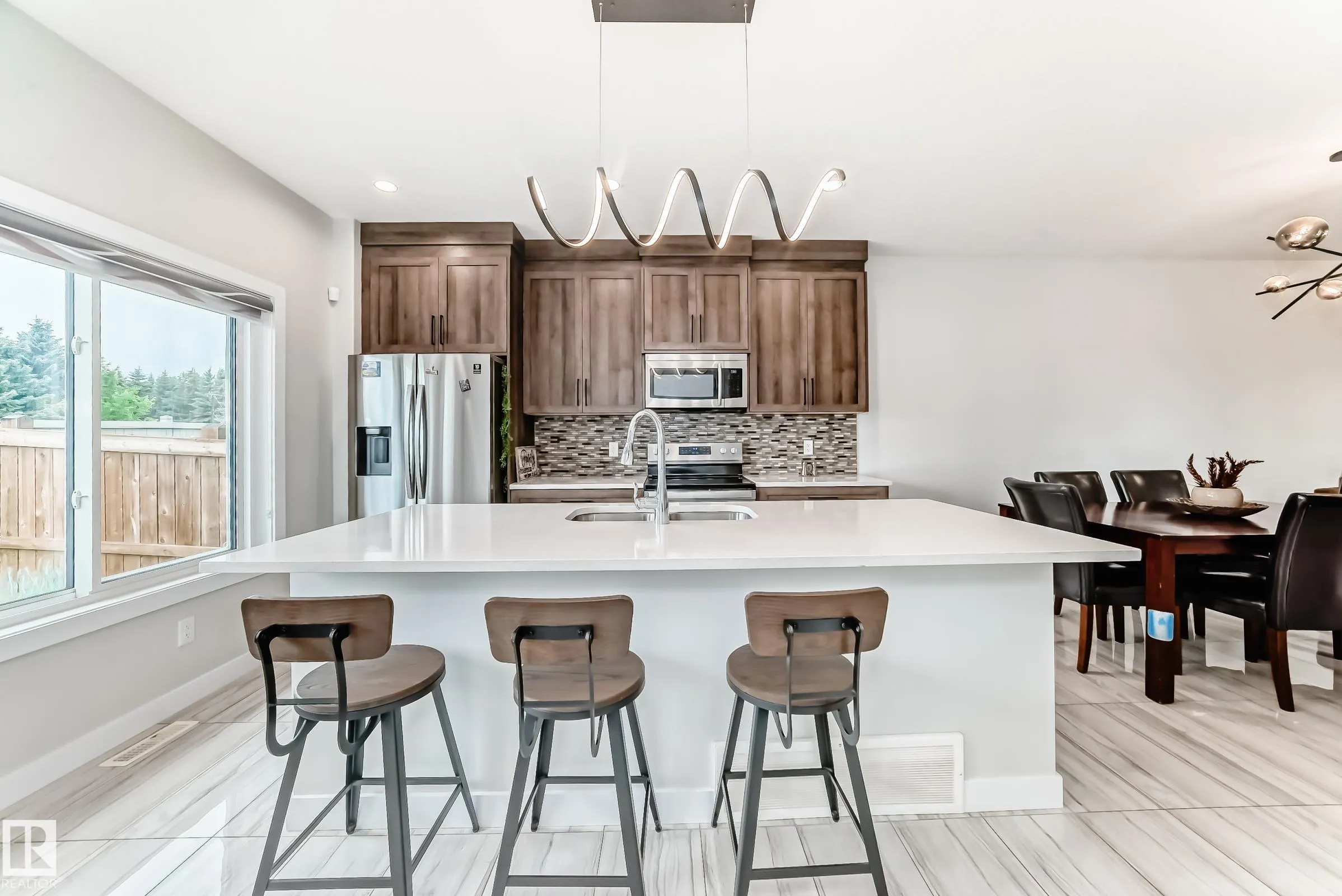 7656 creighton Place