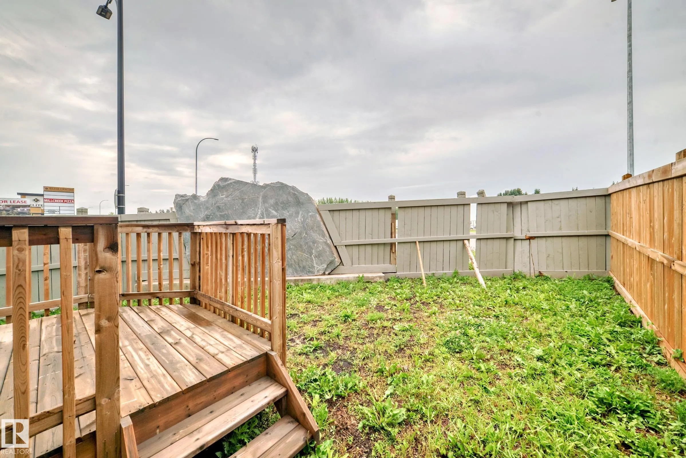 7656 creighton Place