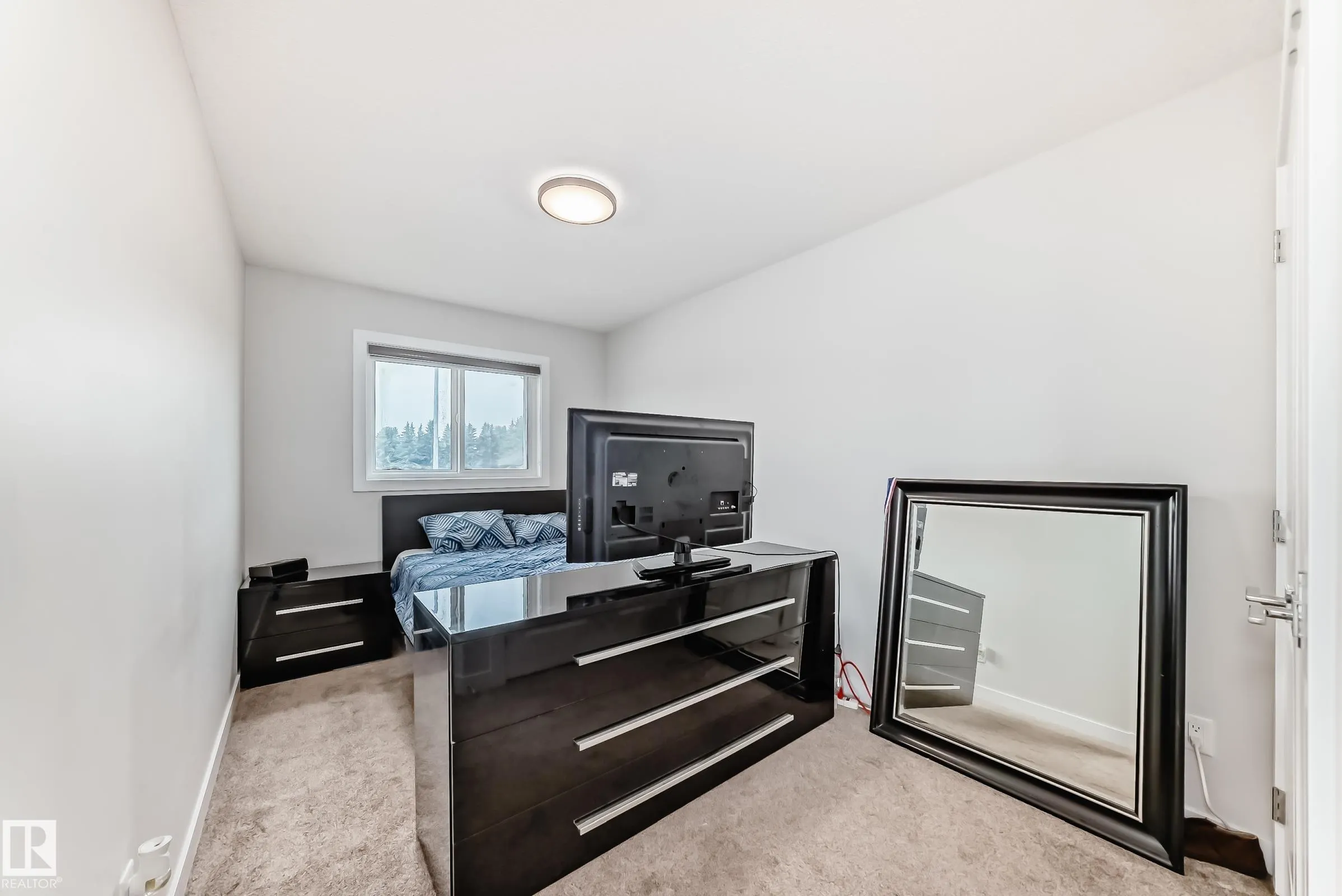 7656 creighton Place