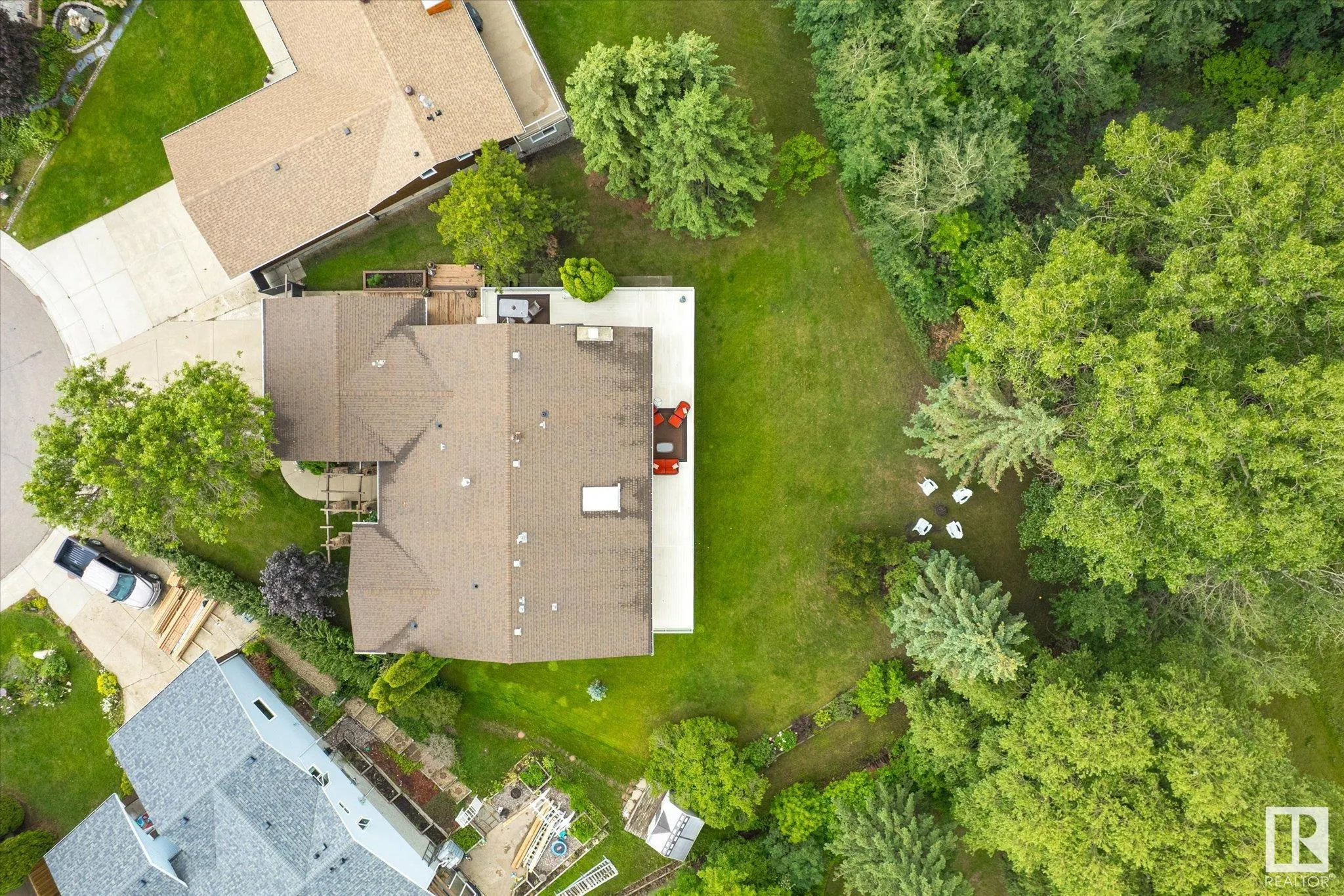 1112 PARKER Terrace