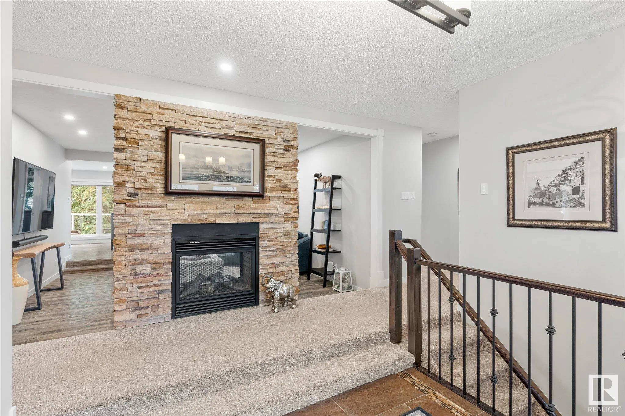 1112 PARKER Terrace
