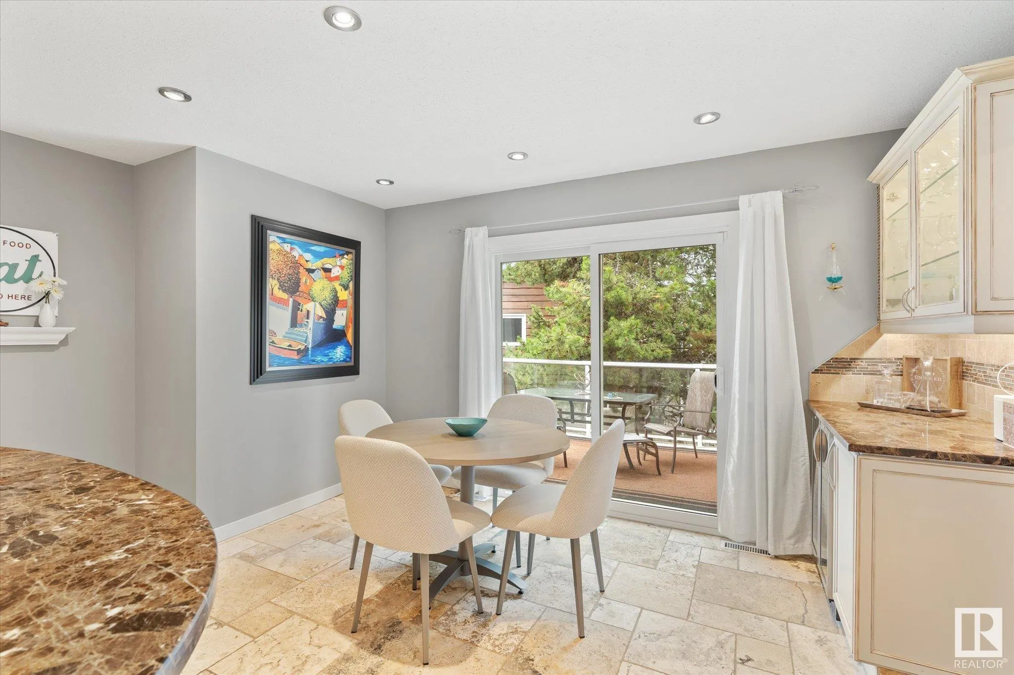 1112 PARKER Terrace