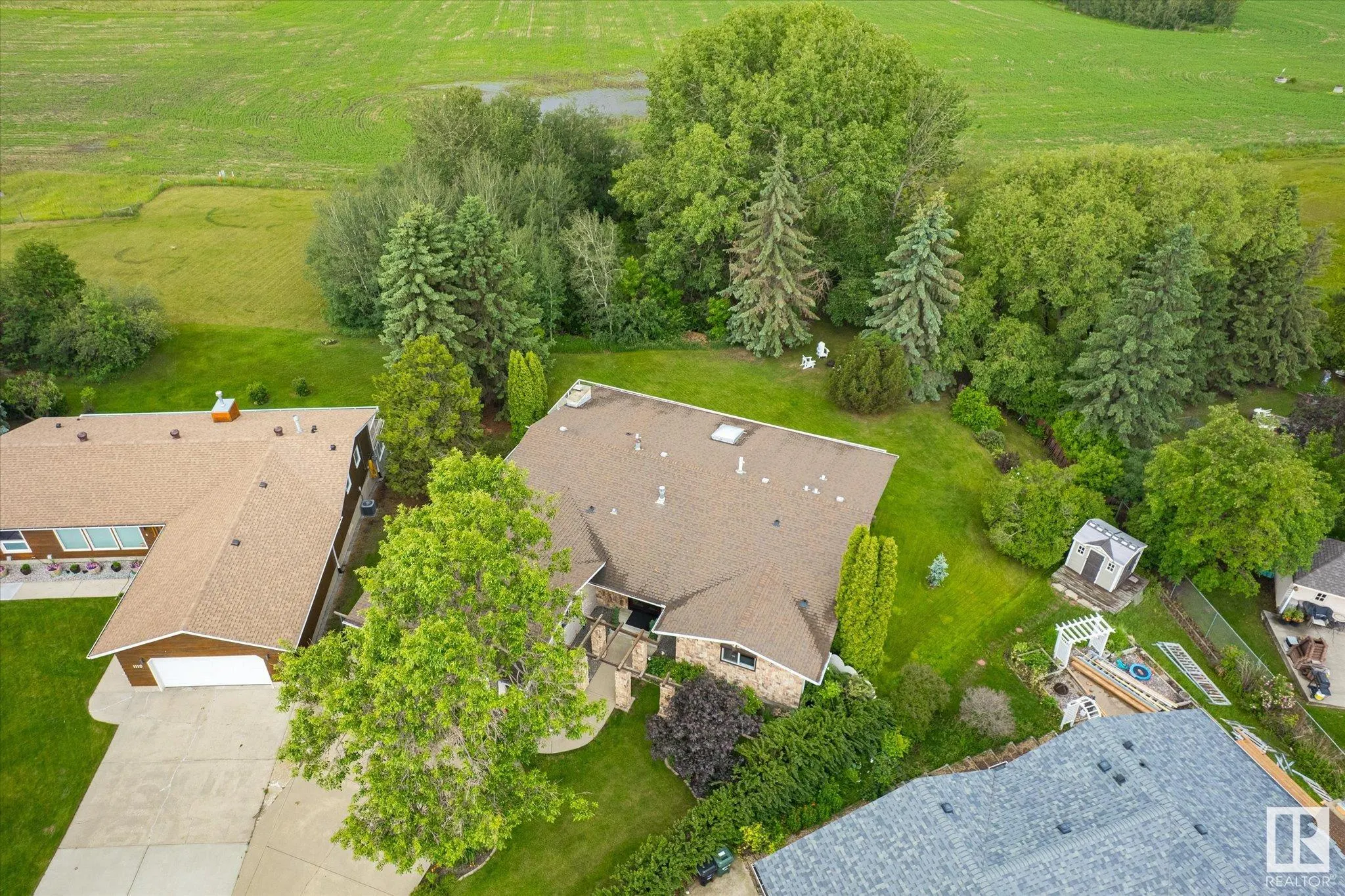 1112 PARKER Terrace
