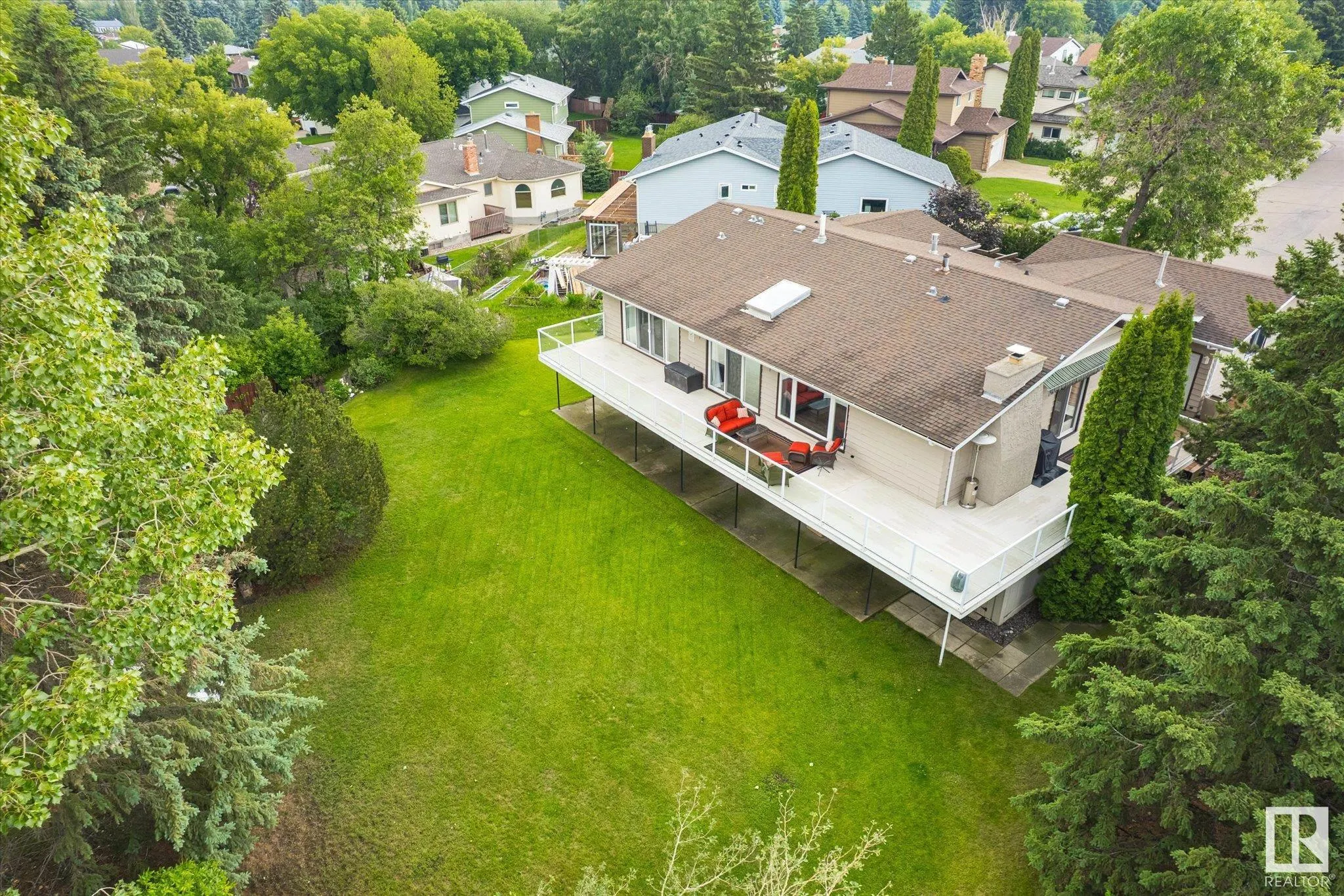 1112 PARKER Terrace