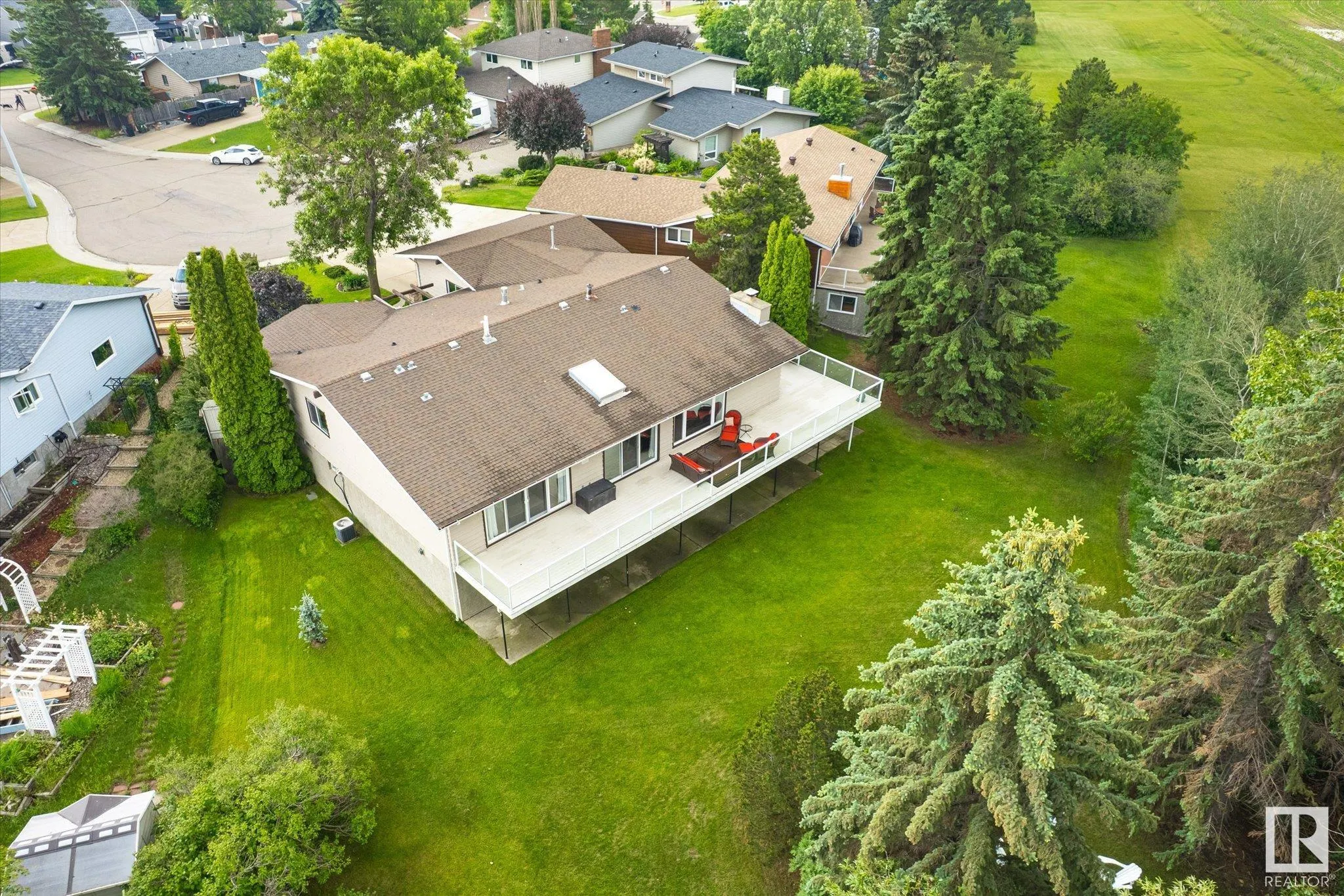 1112 PARKER Terrace