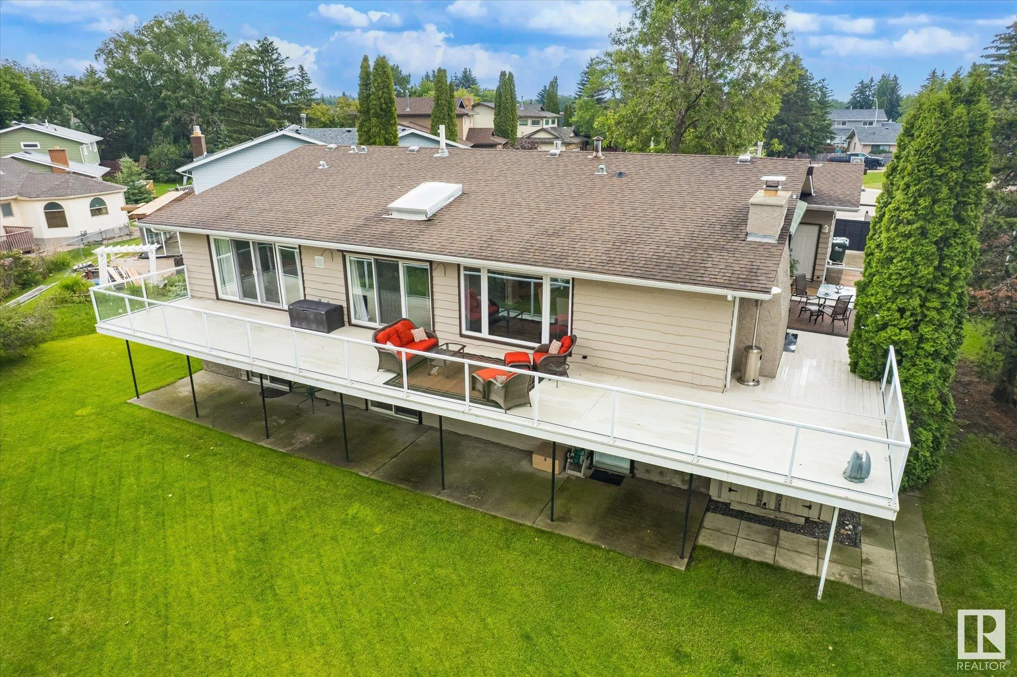1112 PARKER Terrace