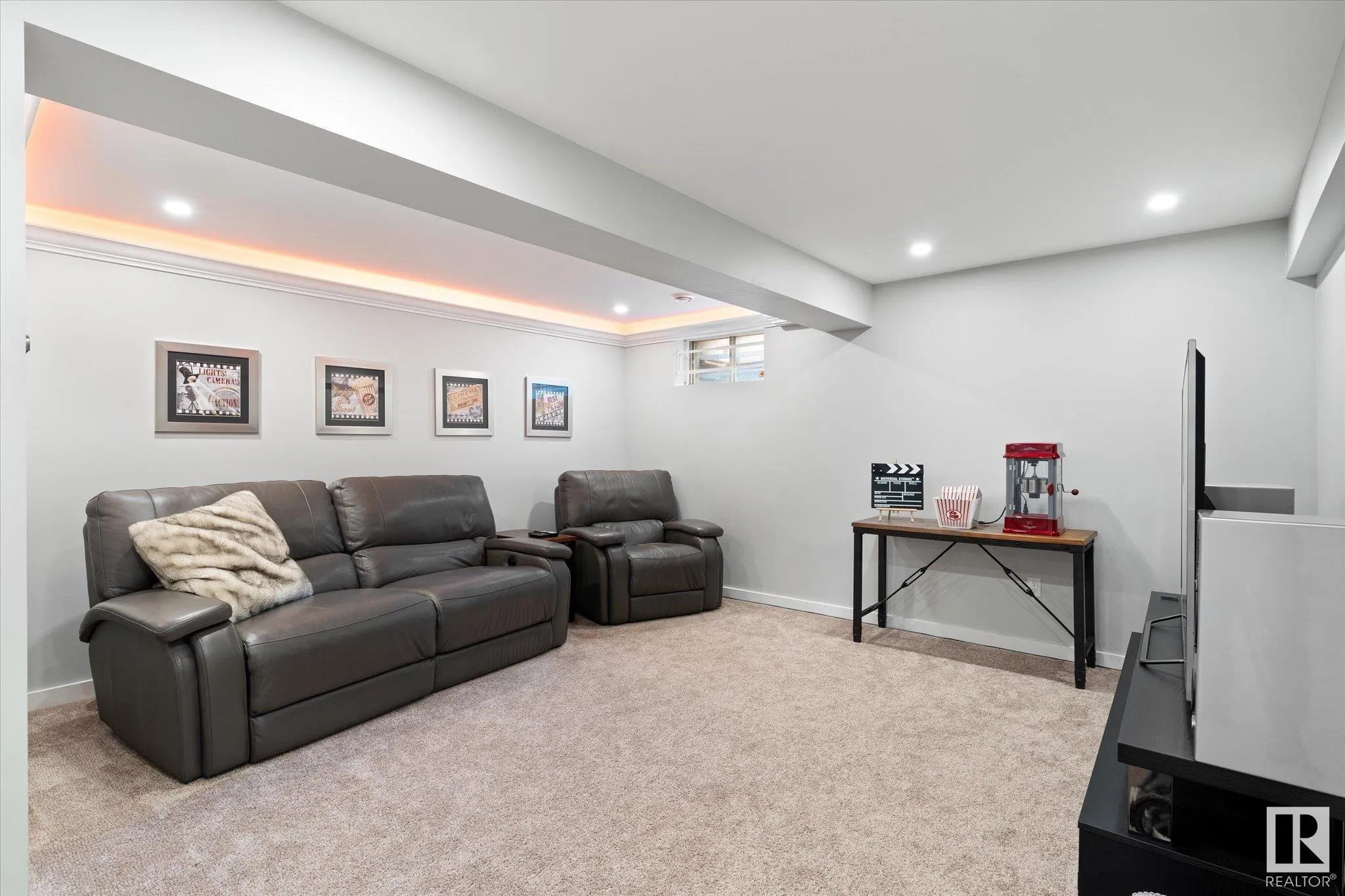 1112 PARKER Terrace