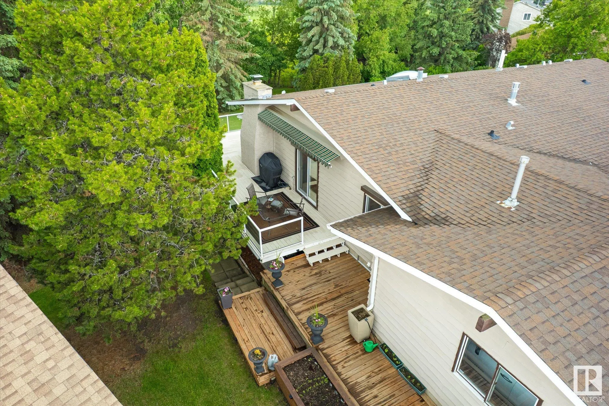 1112 PARKER Terrace