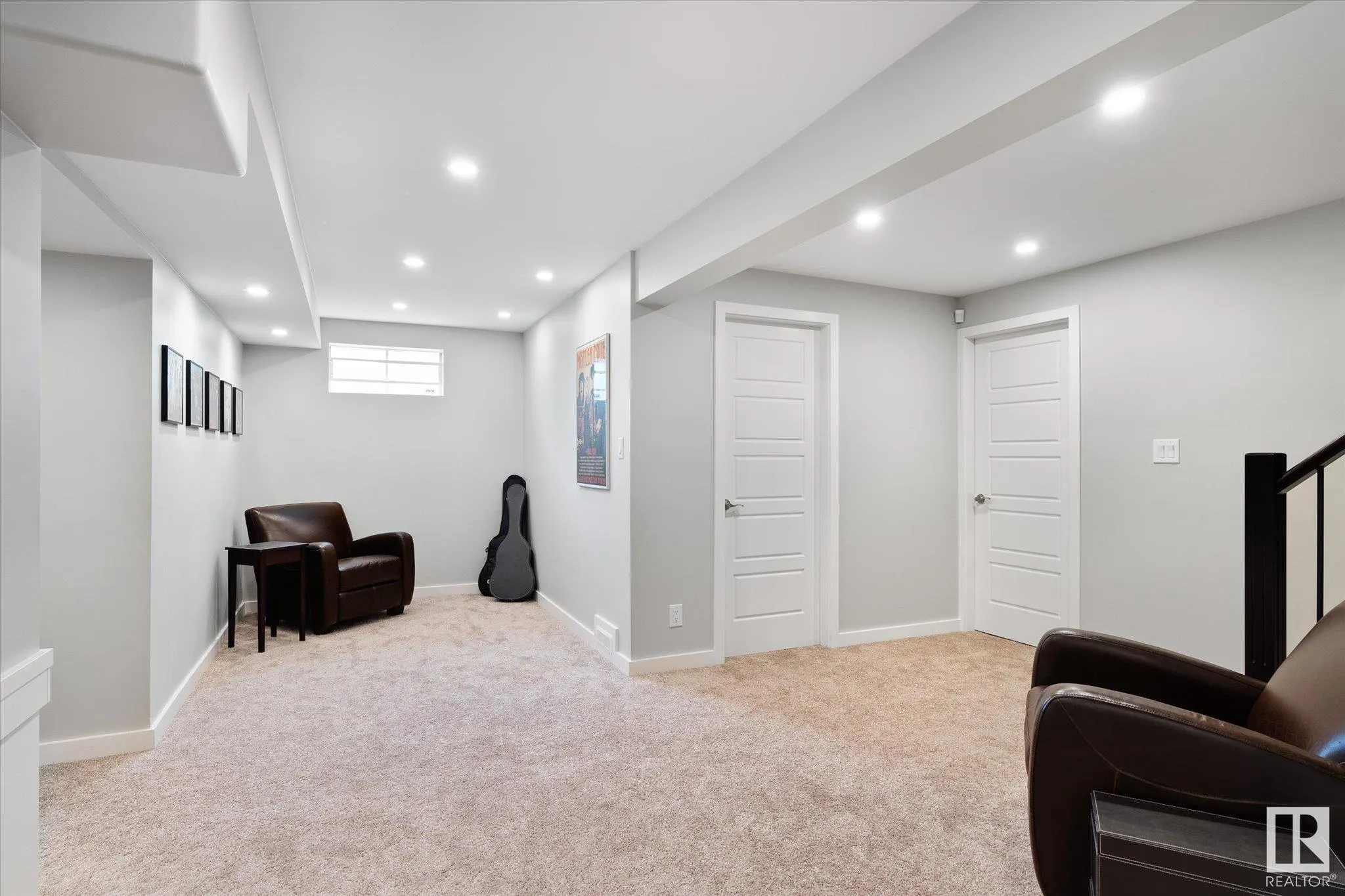 1112 PARKER Terrace