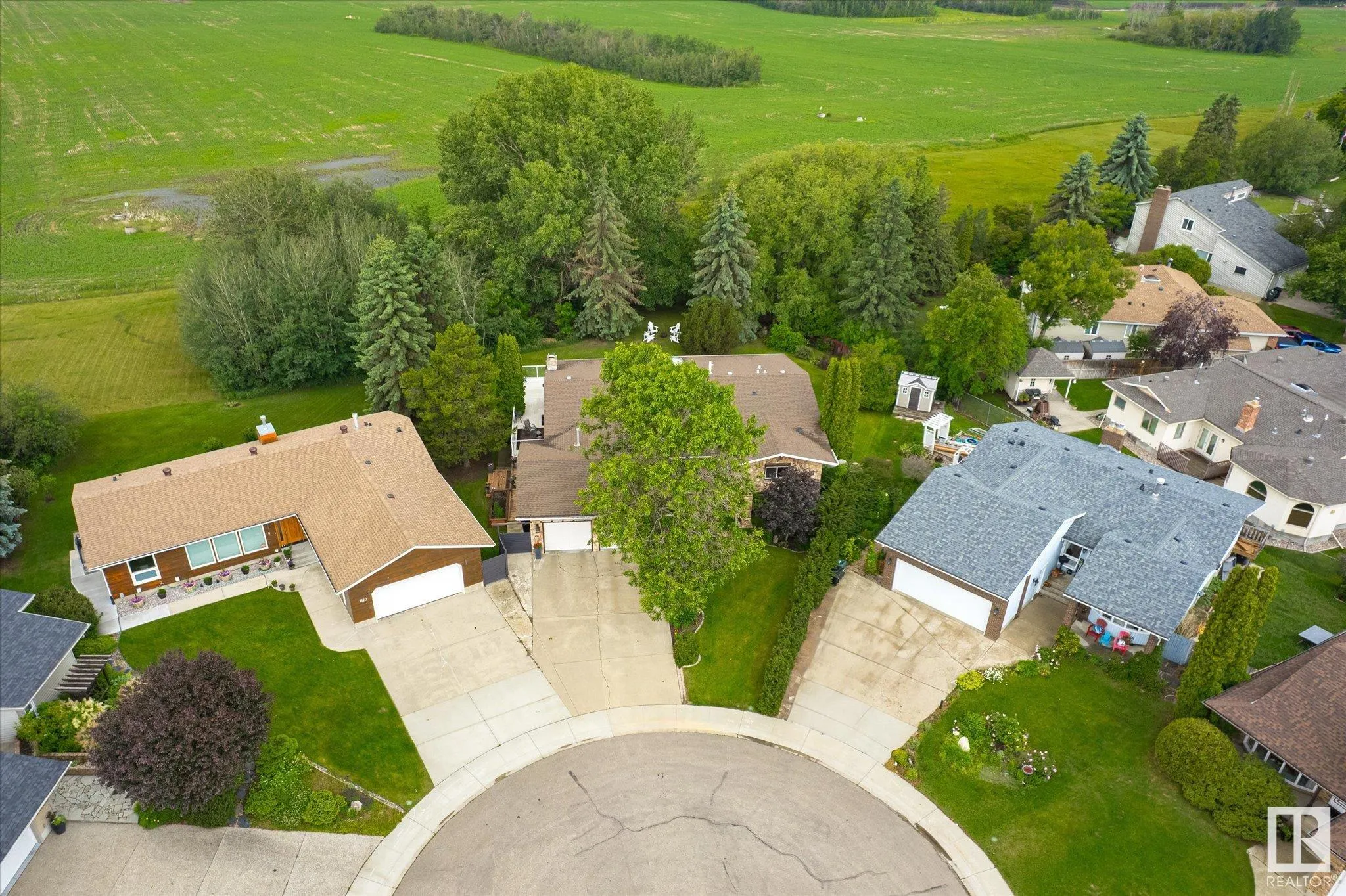 1112 PARKER Terrace