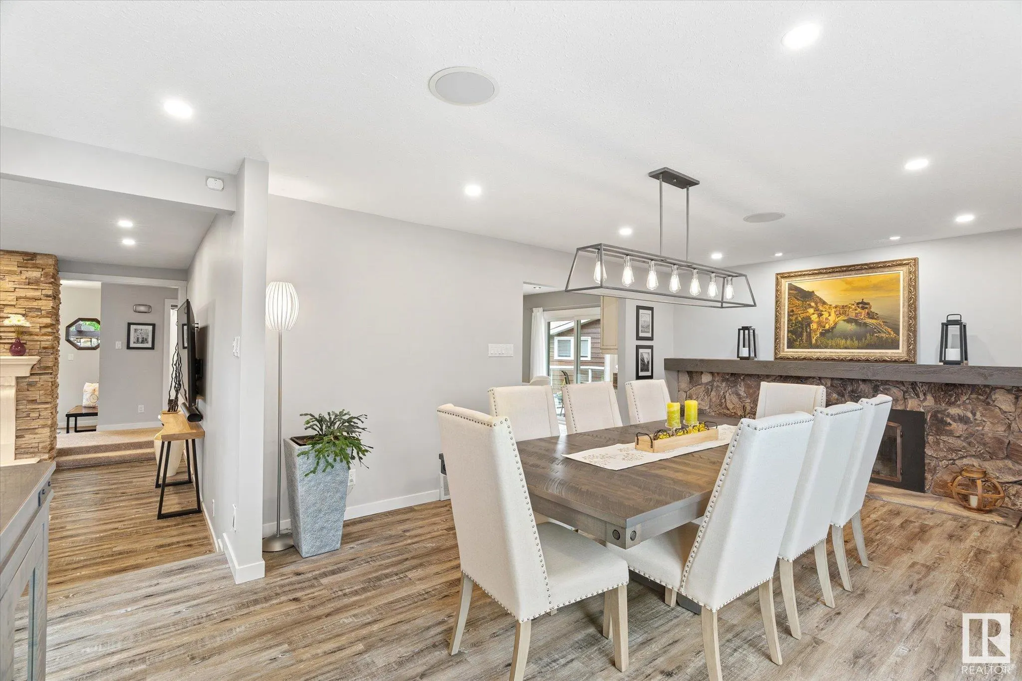 1112 PARKER Terrace