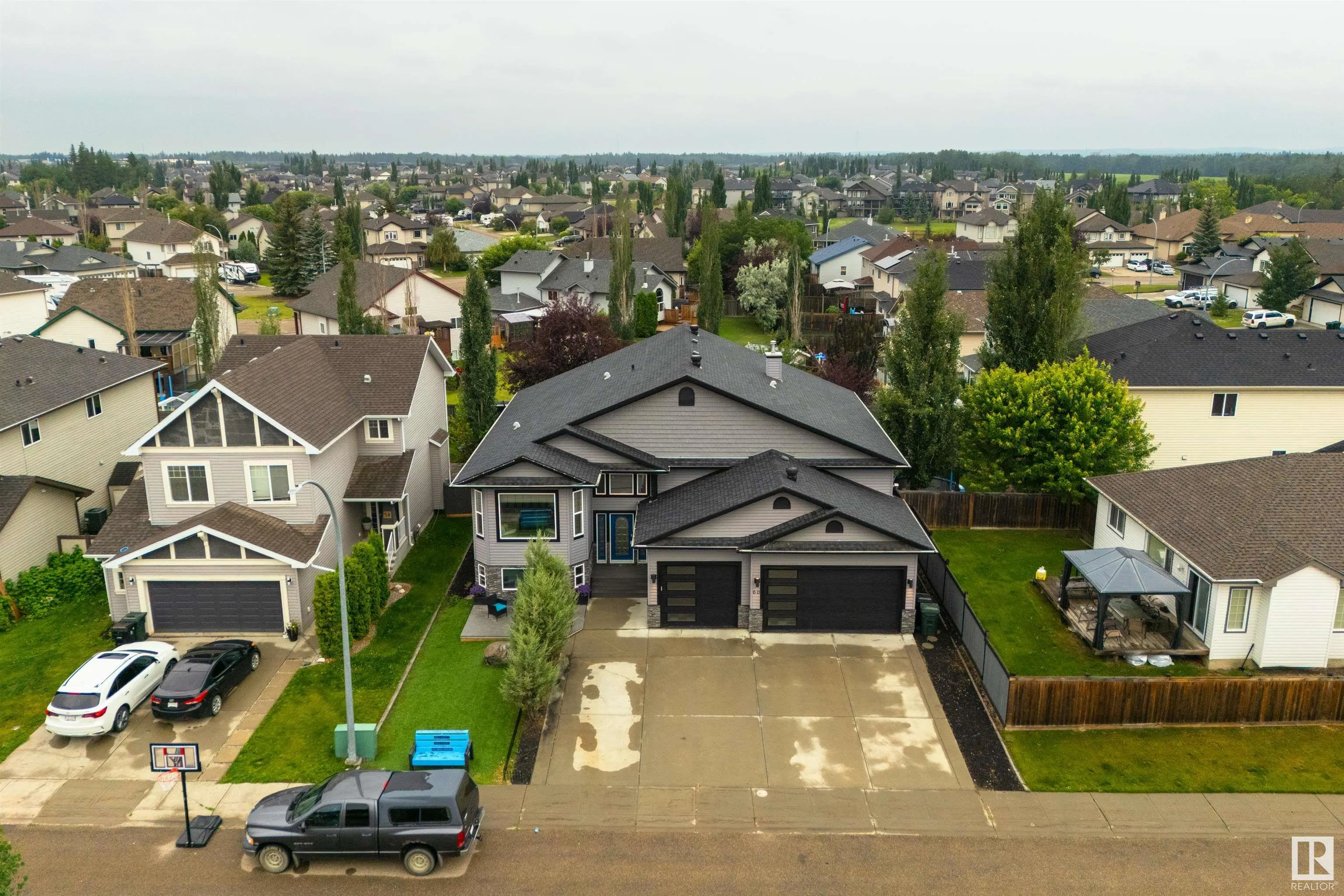 60 HUNTINGTON Crescent