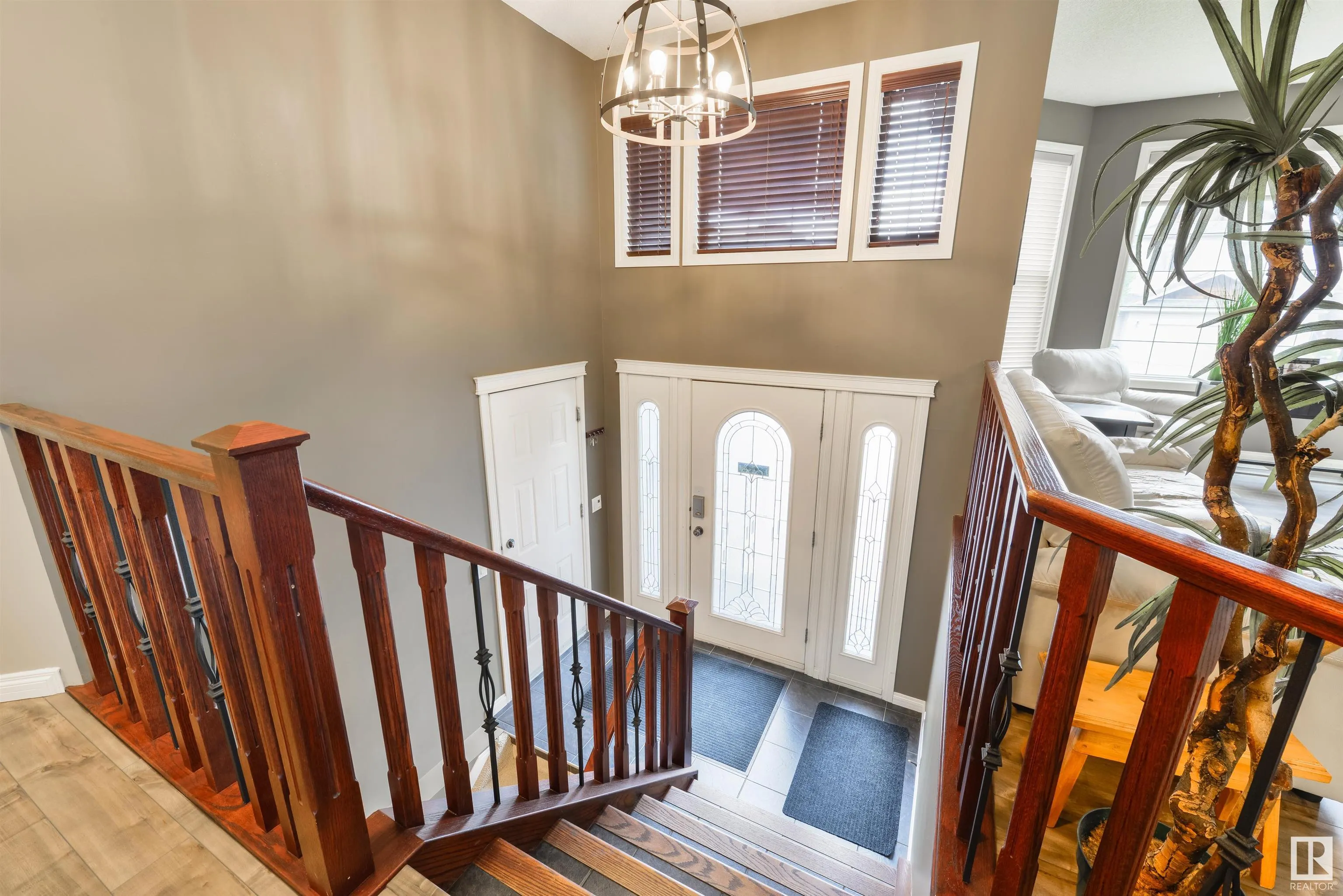 60 HUNTINGTON Crescent