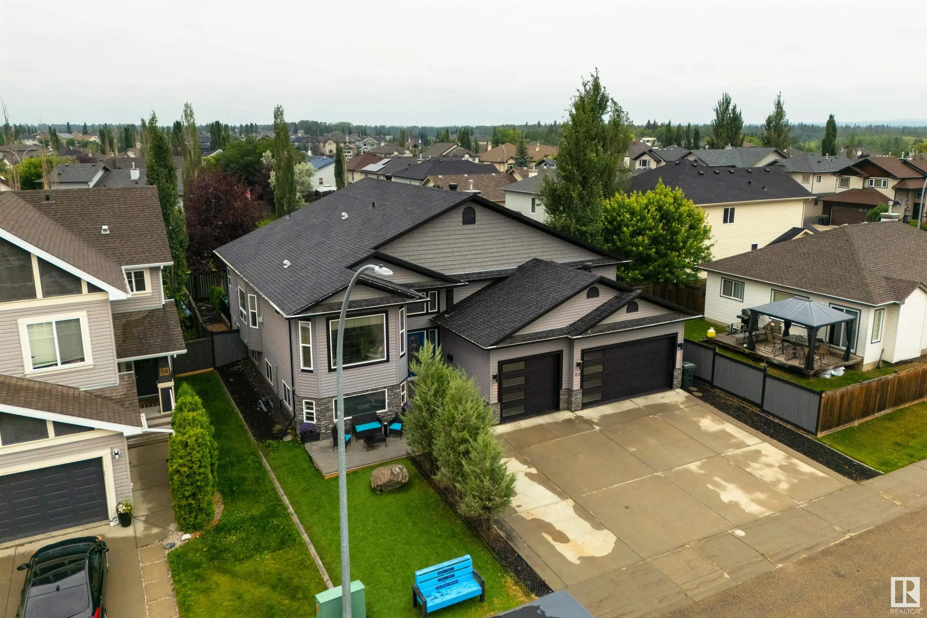 60 HUNTINGTON Crescent