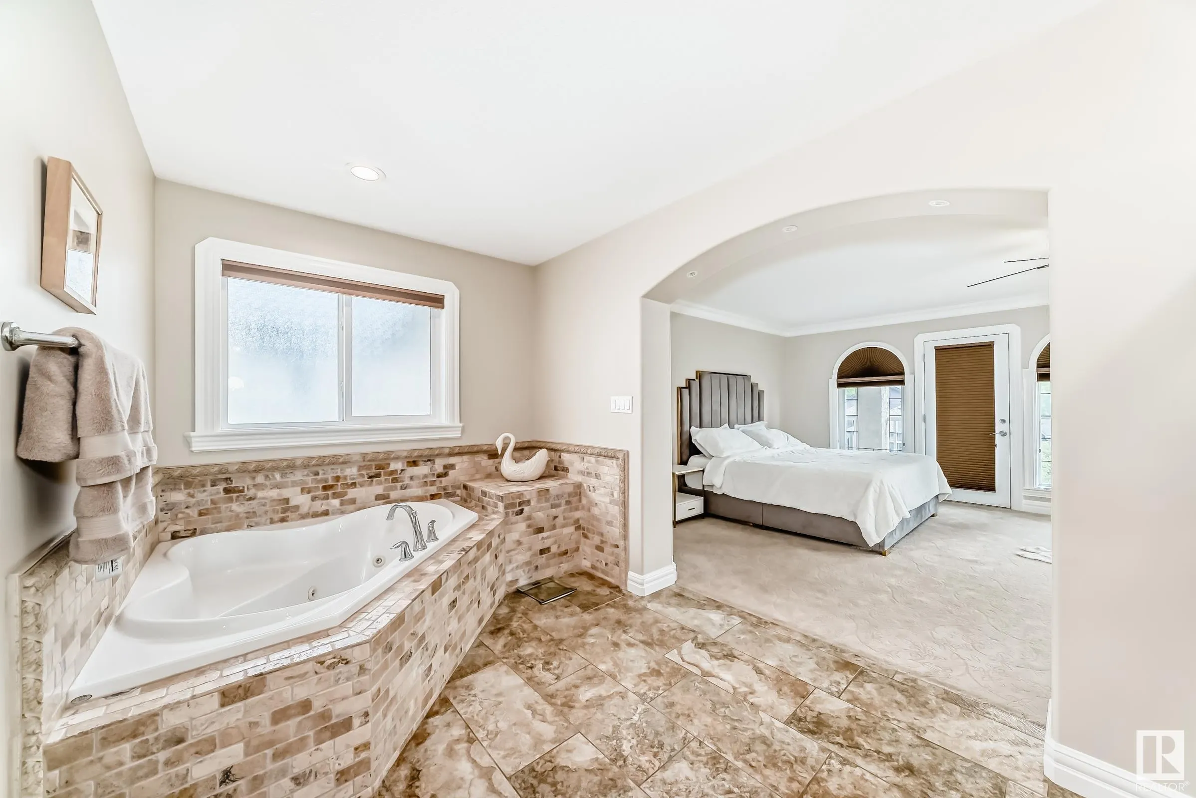 49 LOISELLE Way