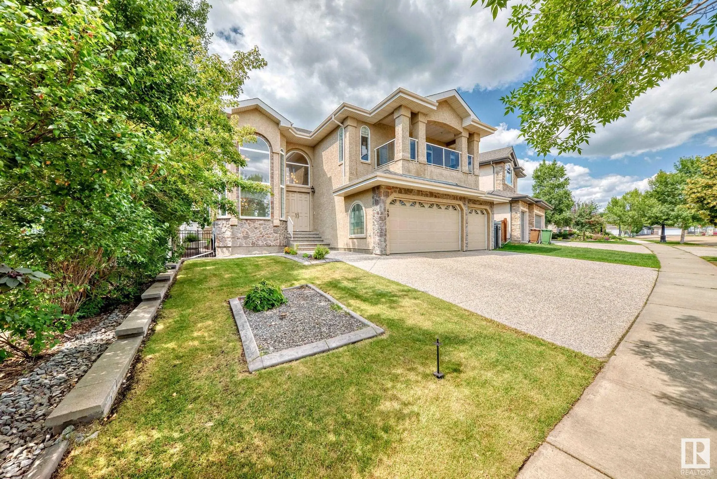 49 LOISELLE Way