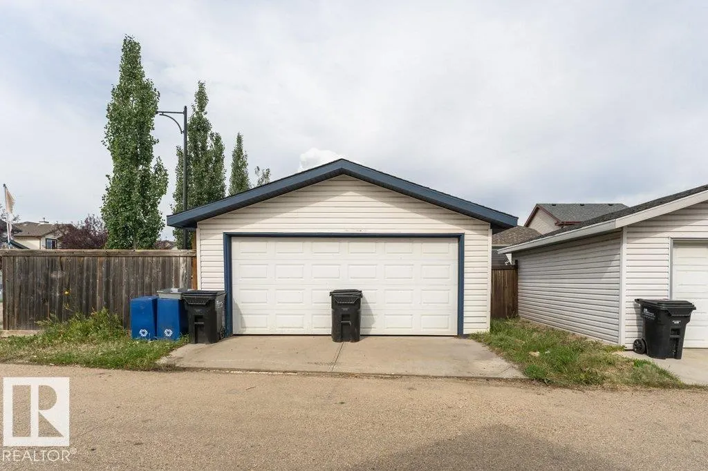 374 SUMMERTON Crescent