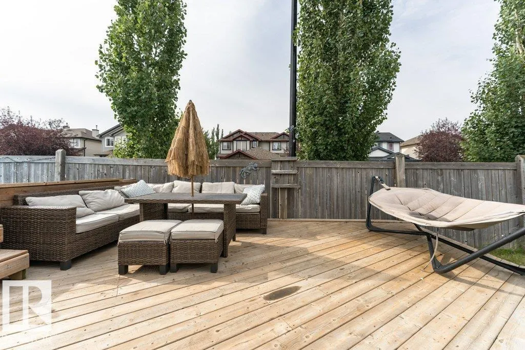 374 SUMMERTON Crescent