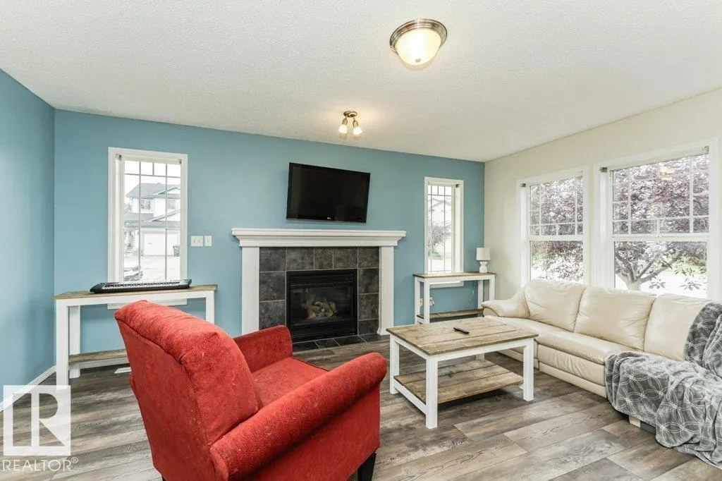 374 SUMMERTON Crescent