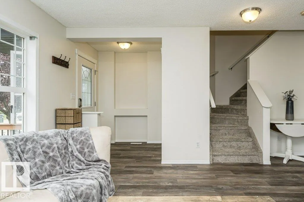 374 SUMMERTON Crescent
